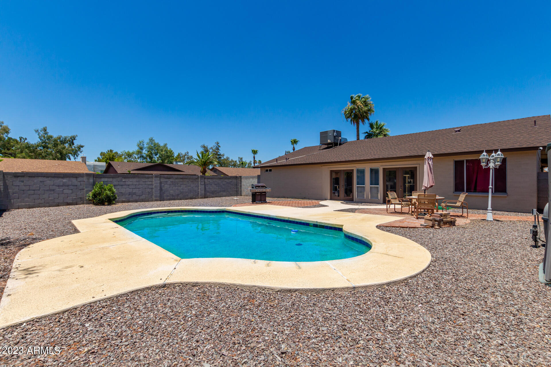 3937 W SAHUARO Drive