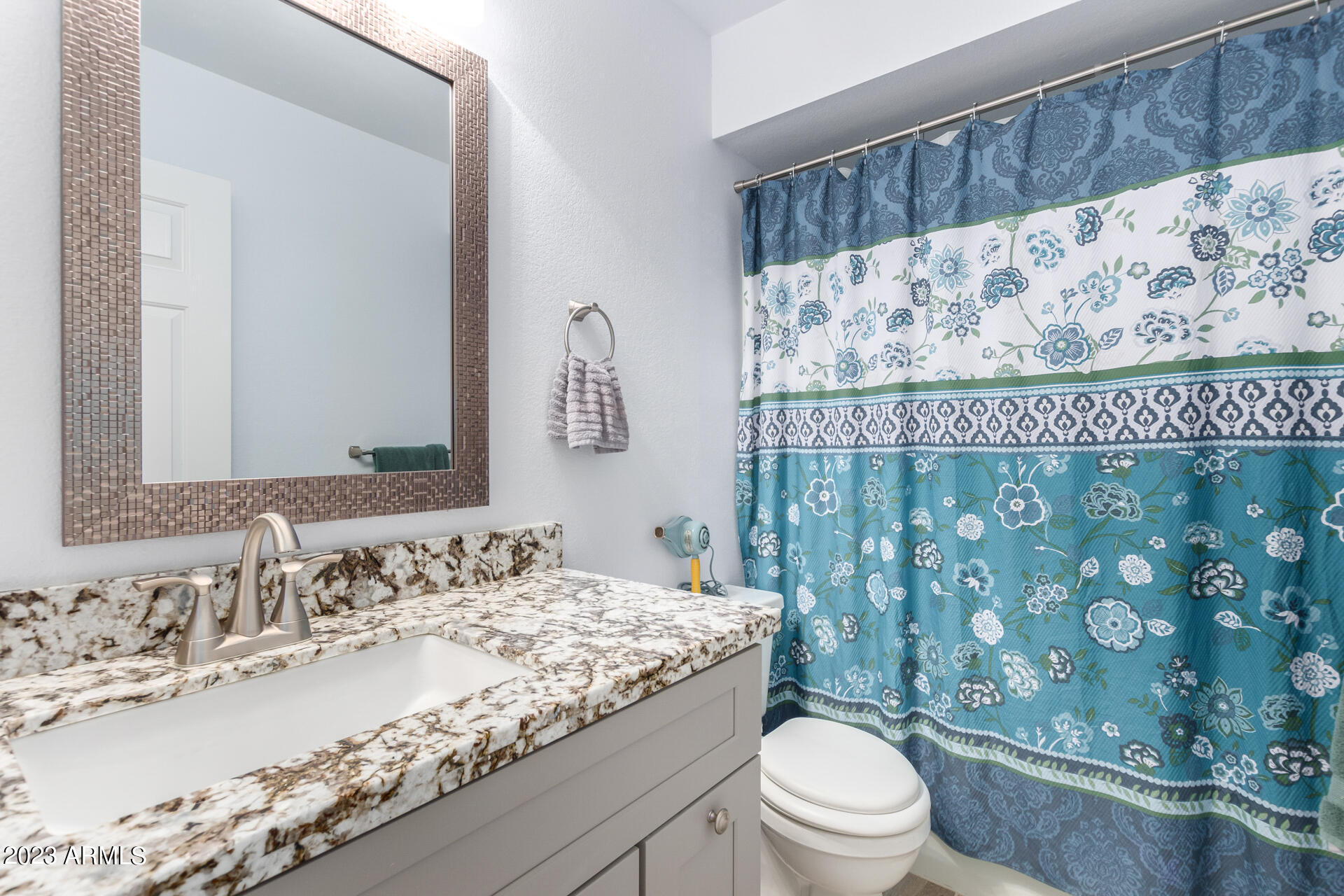 3937 W SAHUARO Drive