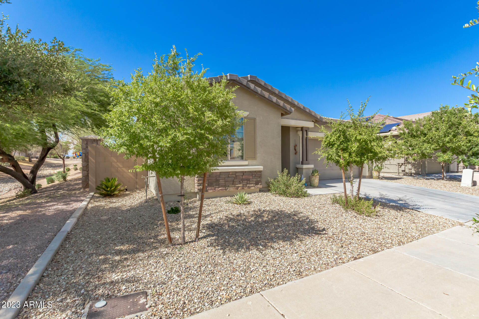 15776 W DESERT HILLS Drive