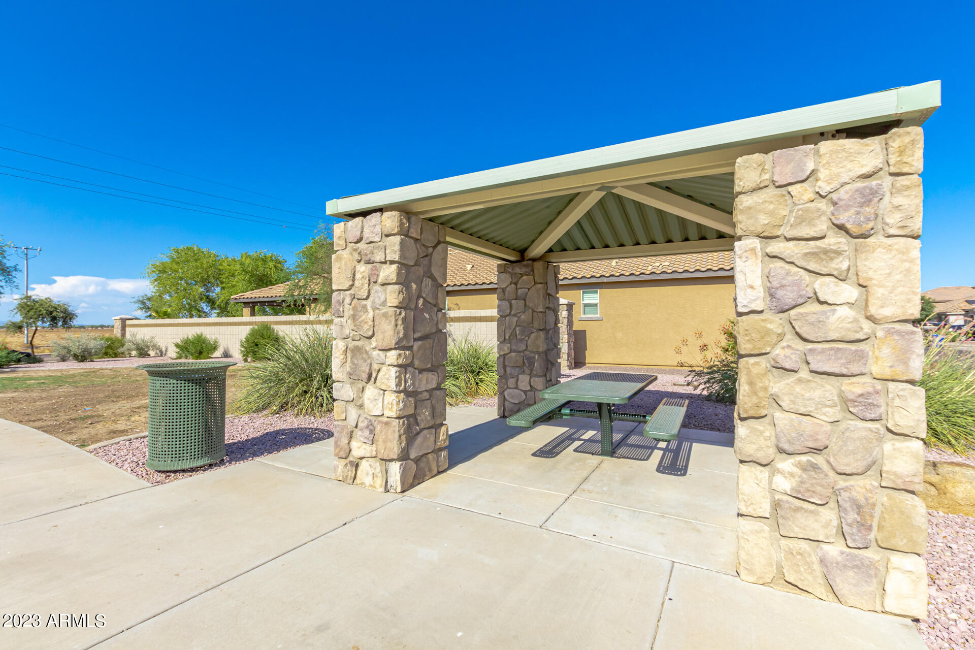 15776 W DESERT HILLS Drive