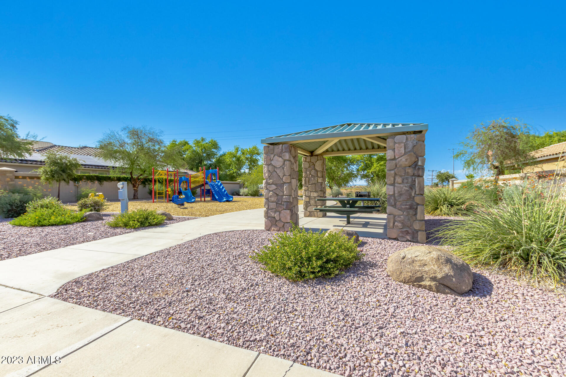 15776 W DESERT HILLS Drive