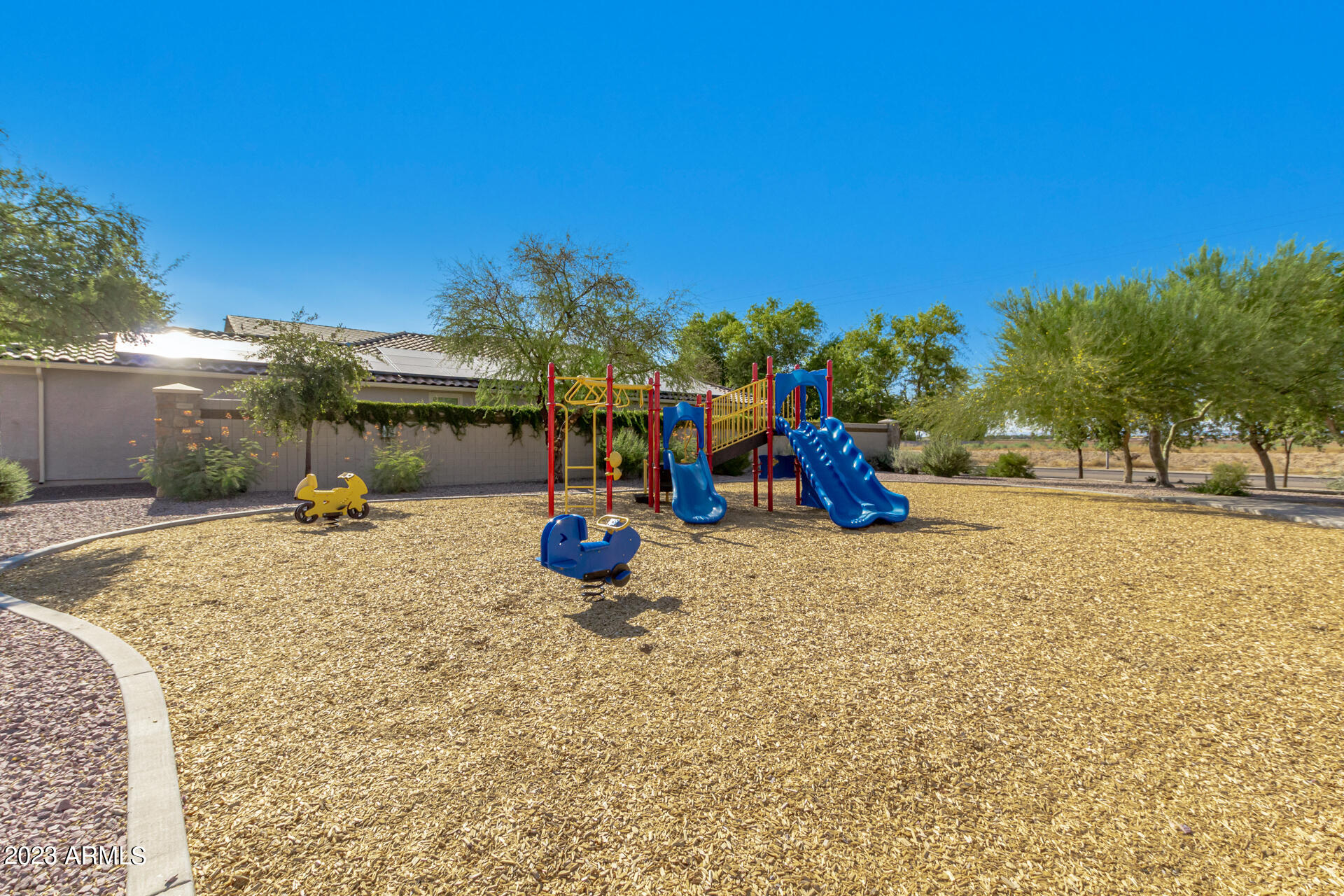 15776 W DESERT HILLS Drive