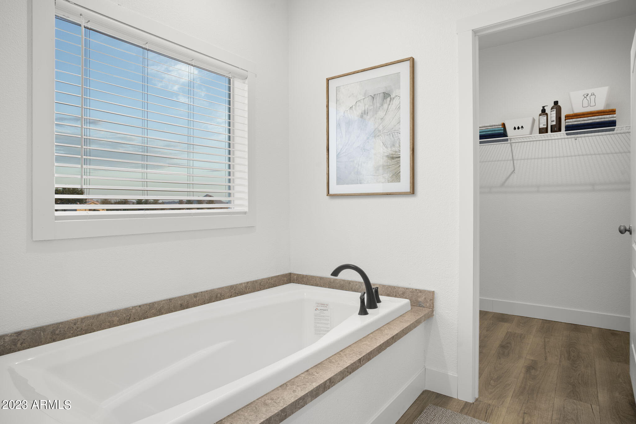 4039 N Moondance Lane