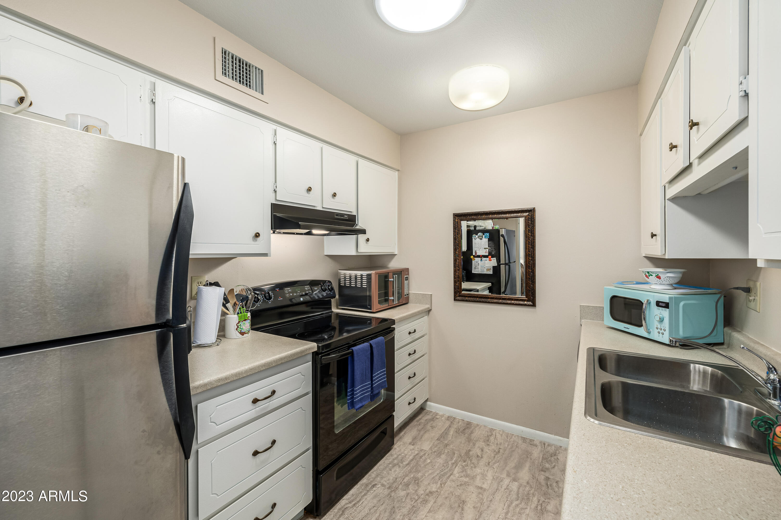 13430 W DESERT GLEN Drive