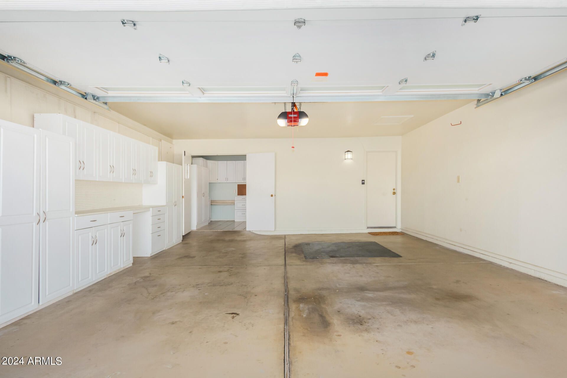 10401 W RIDGEVIEW Road