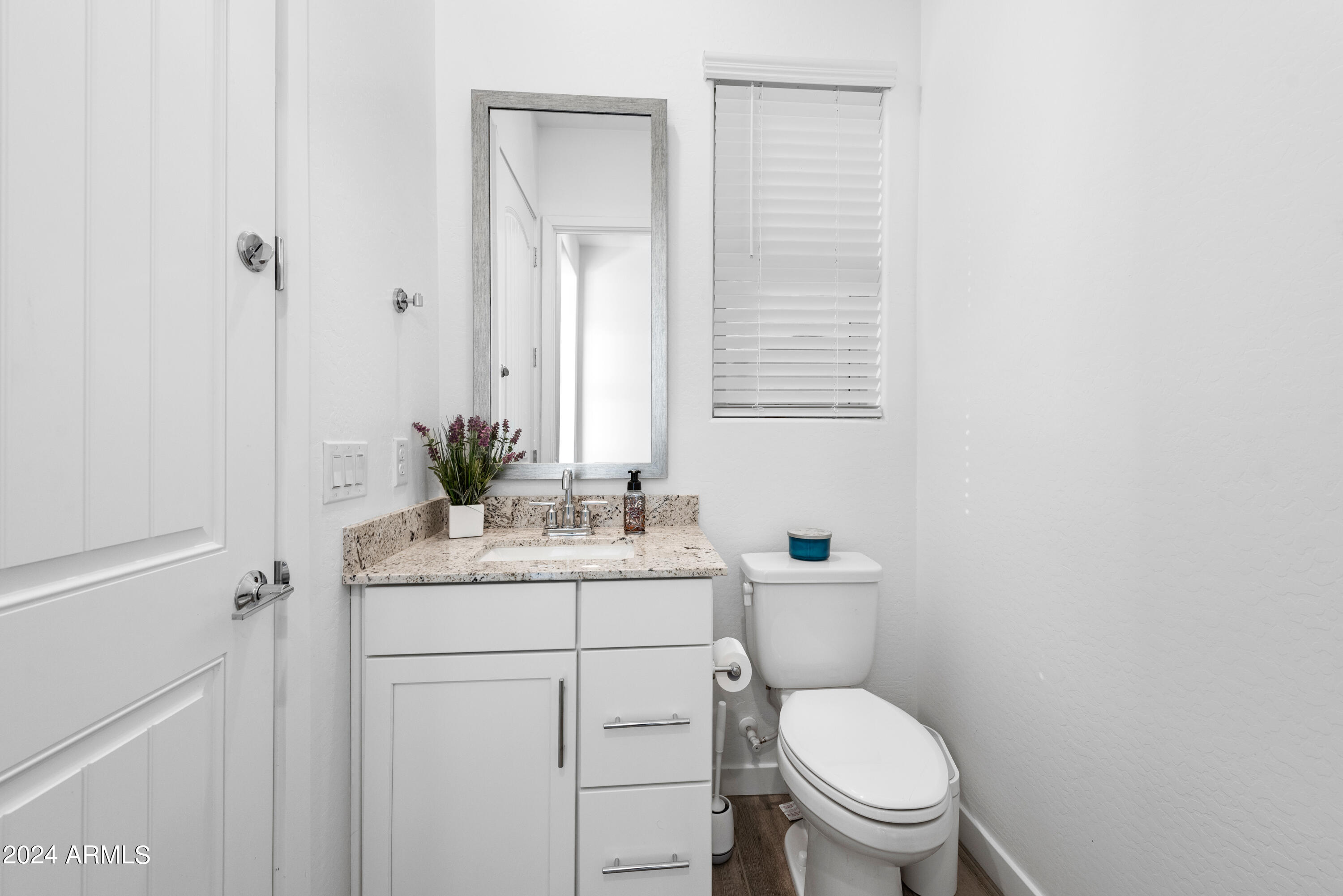 18985 W DESERT HILLS Drive