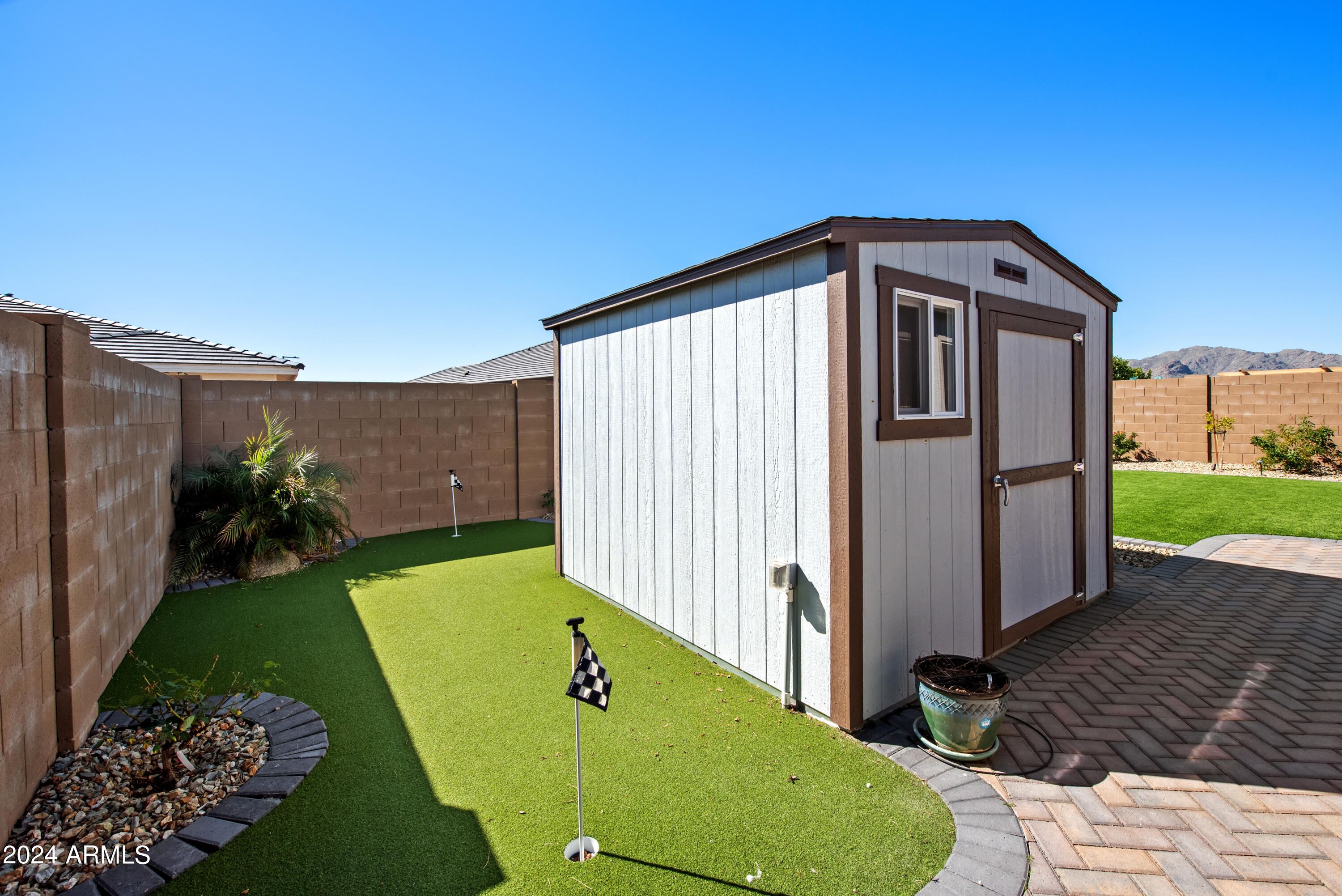 18985 W DESERT HILLS Drive