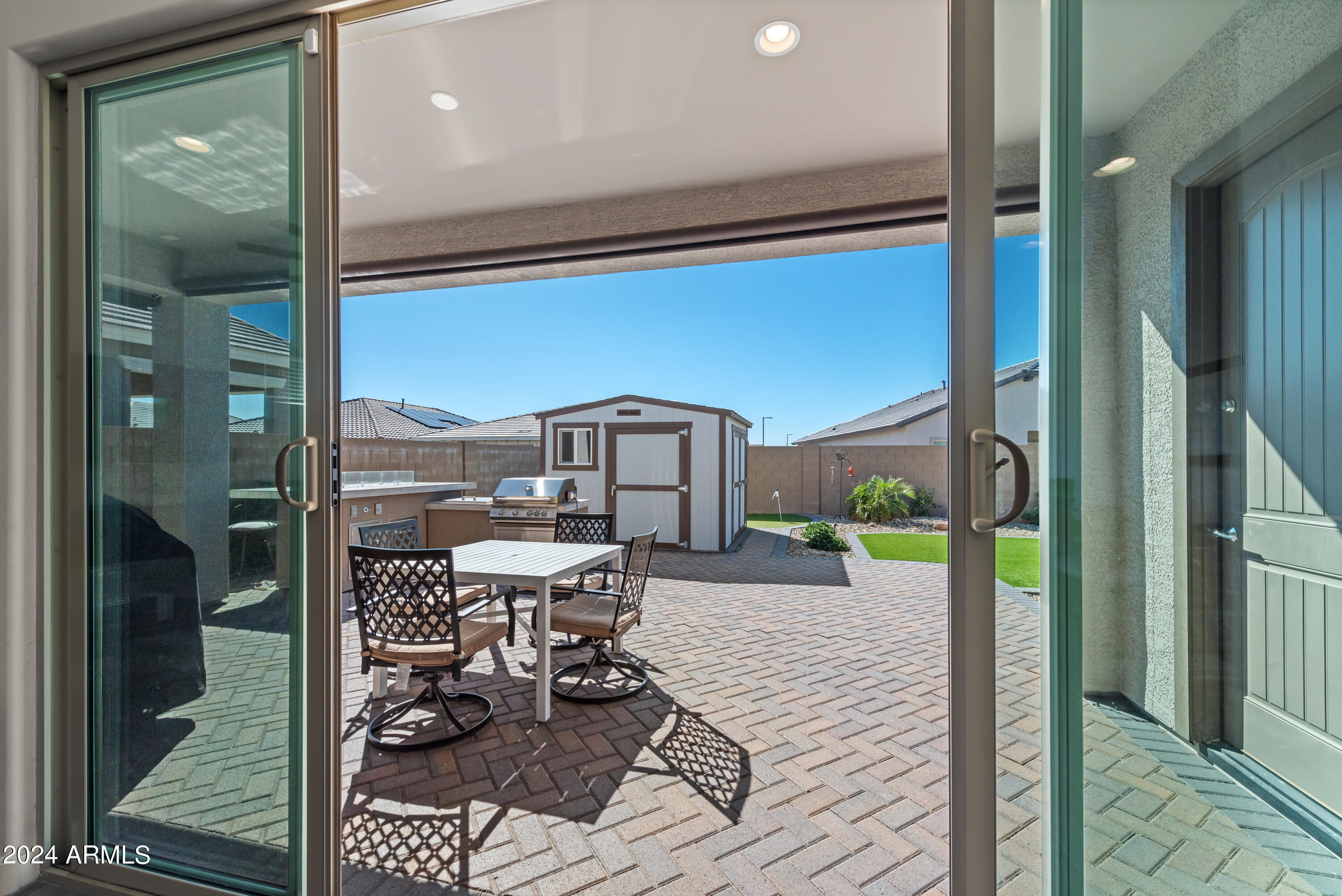 18985 W DESERT HILLS Drive