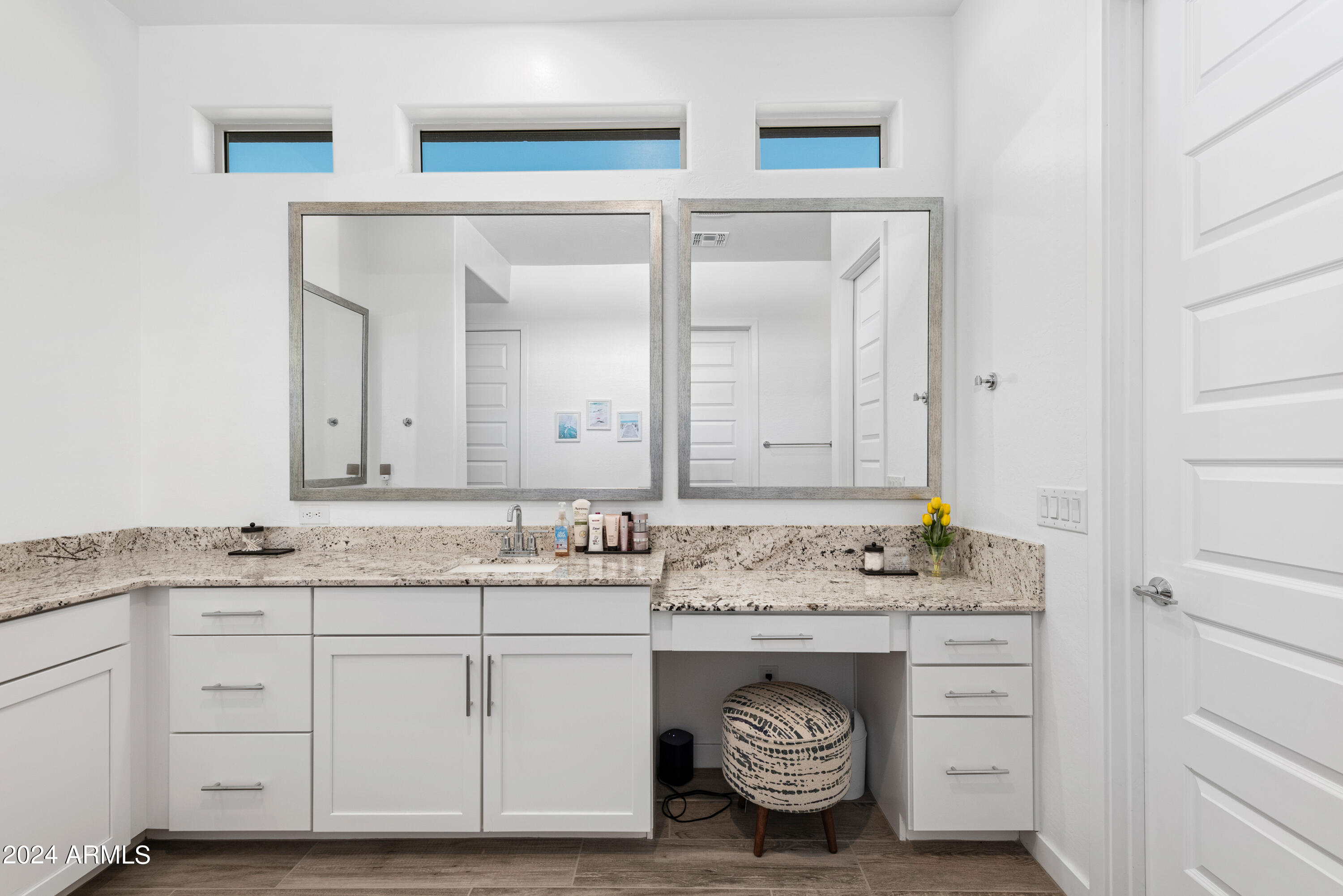 18985 W DESERT HILLS Drive