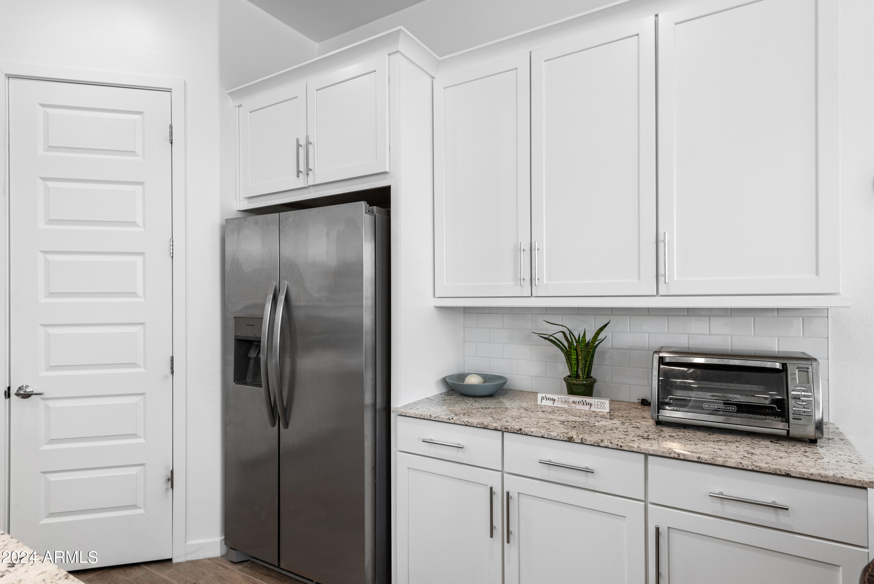 18985 W DESERT HILLS Drive