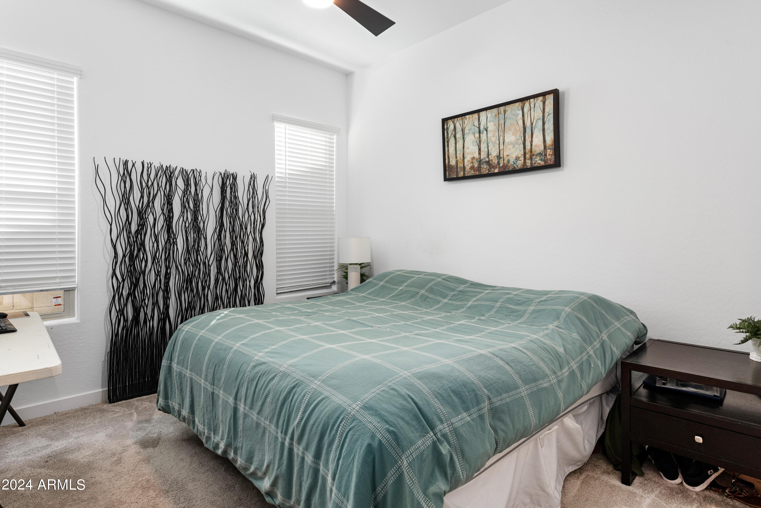 18985 W DESERT HILLS Drive