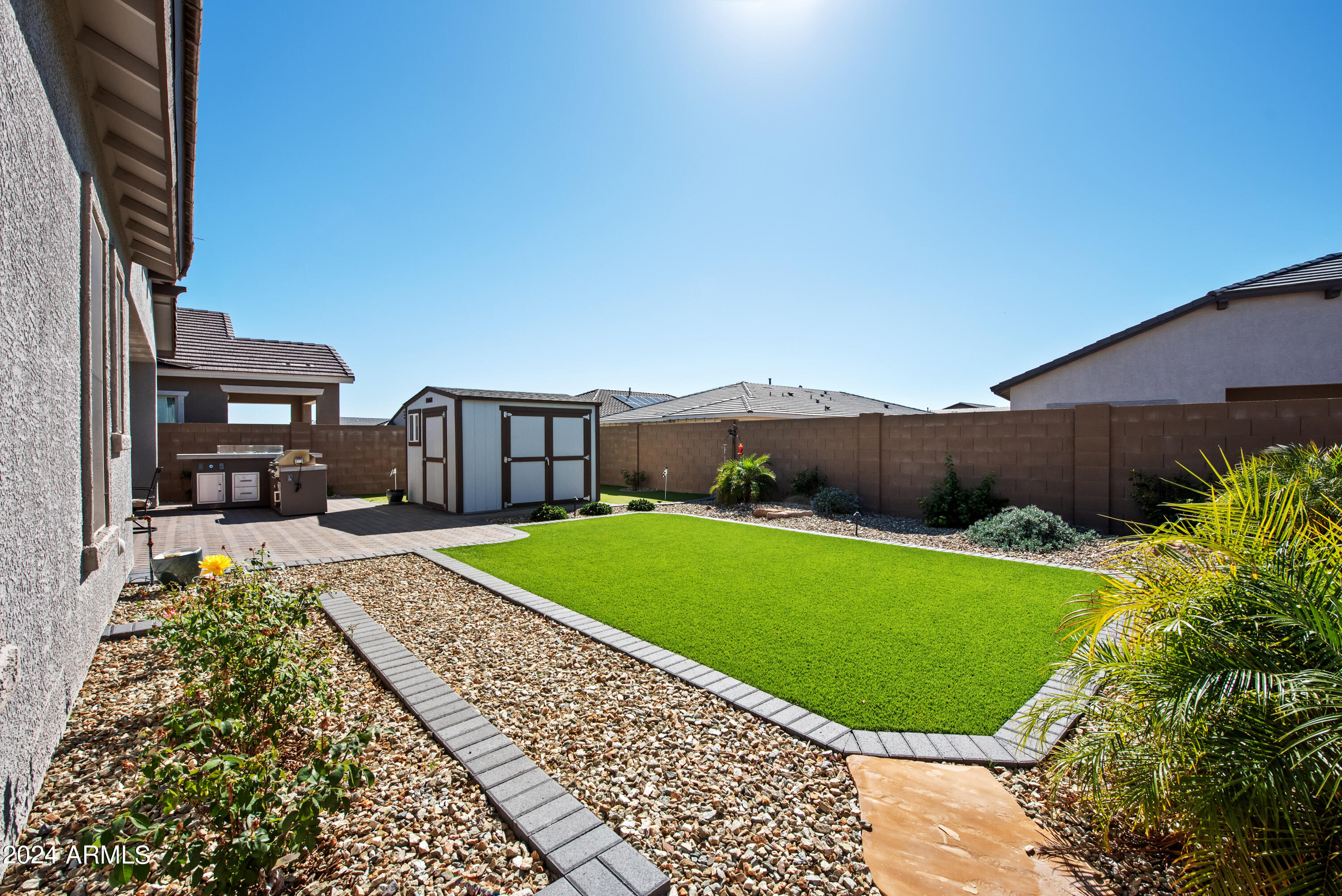 18985 W DESERT HILLS Drive