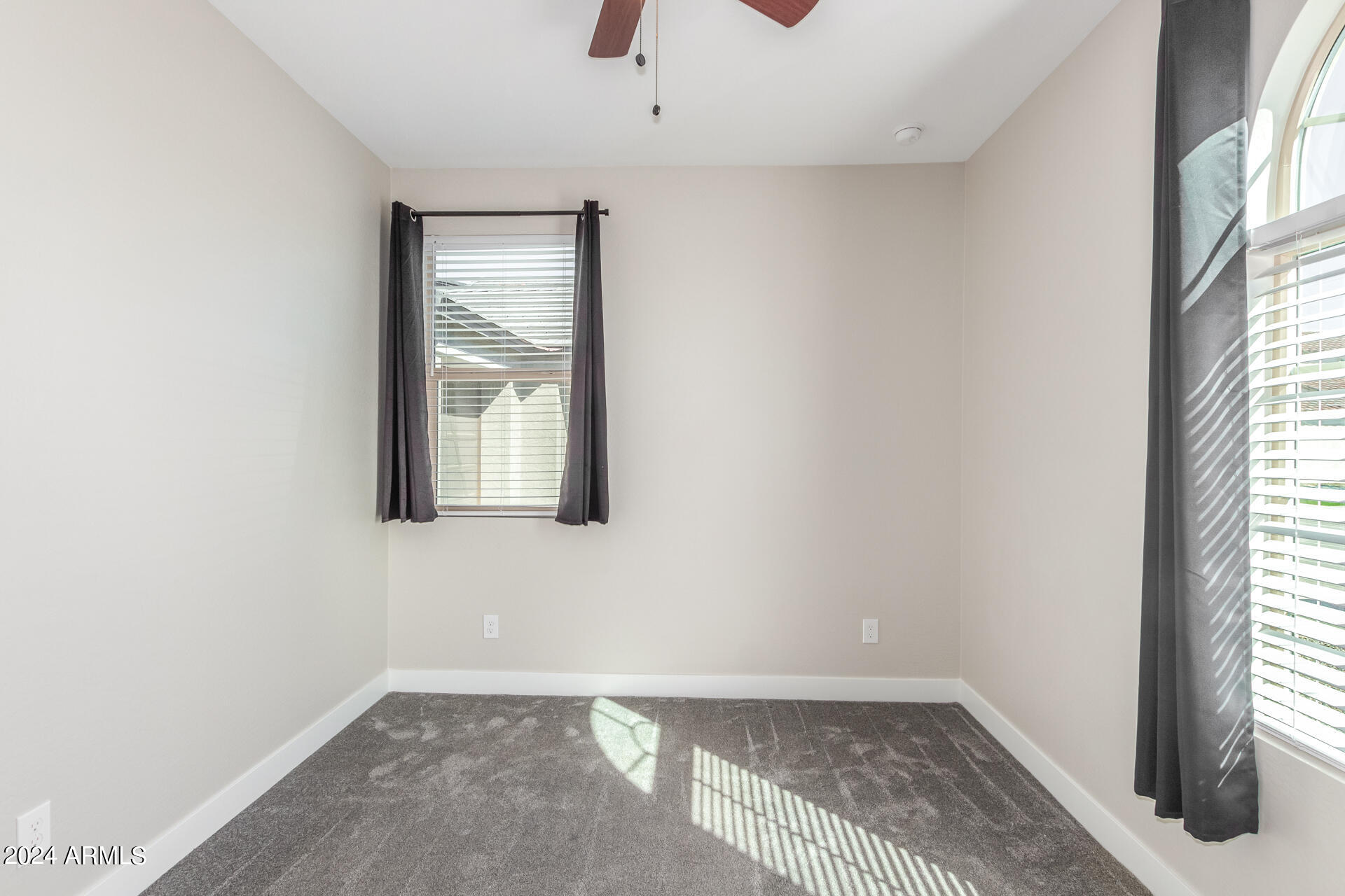 11684 W PARKWAY Lane