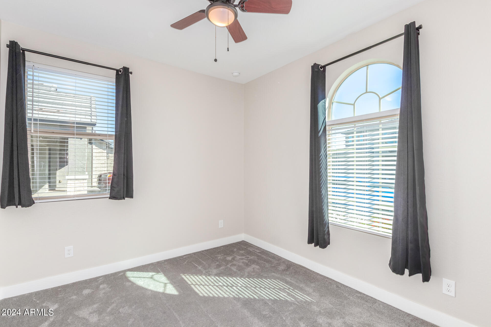 11684 W PARKWAY Lane