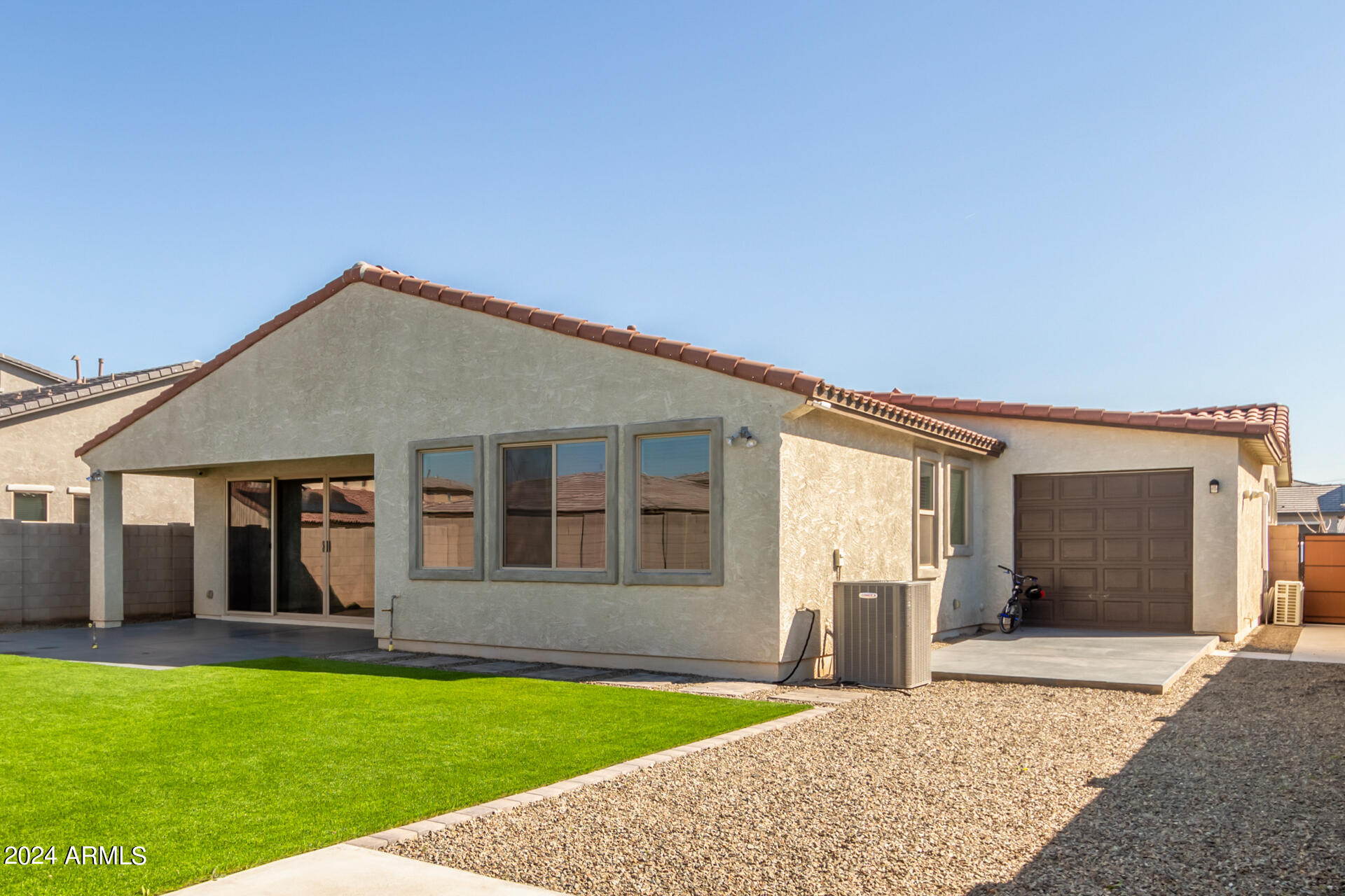 11684 W PARKWAY Lane