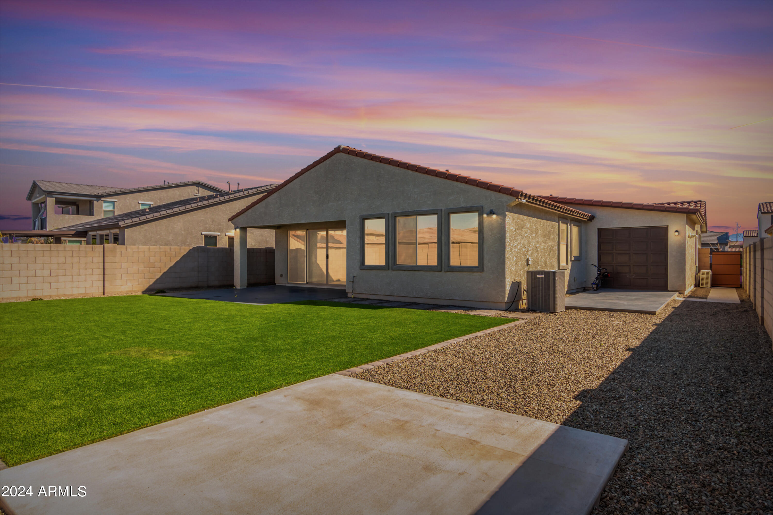 11684 W PARKWAY Lane