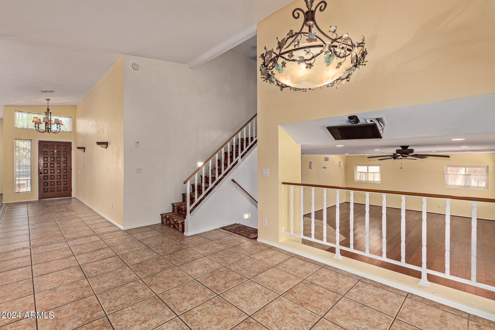 5523 W DESERT COVE Avenue