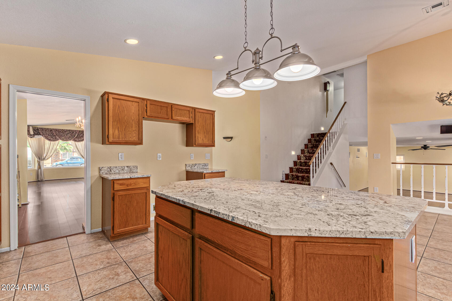 5523 W DESERT COVE Avenue