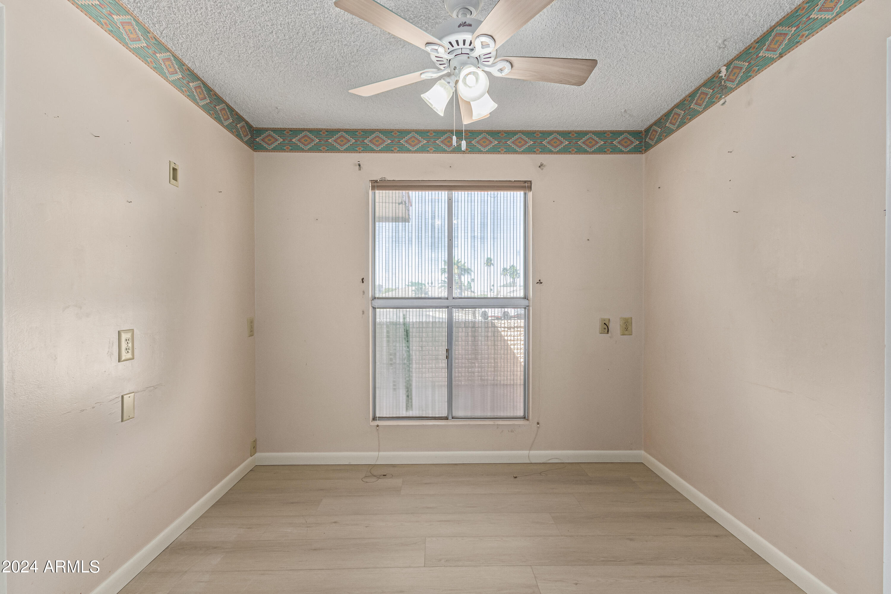 9526 W CEDAR HILL Circle