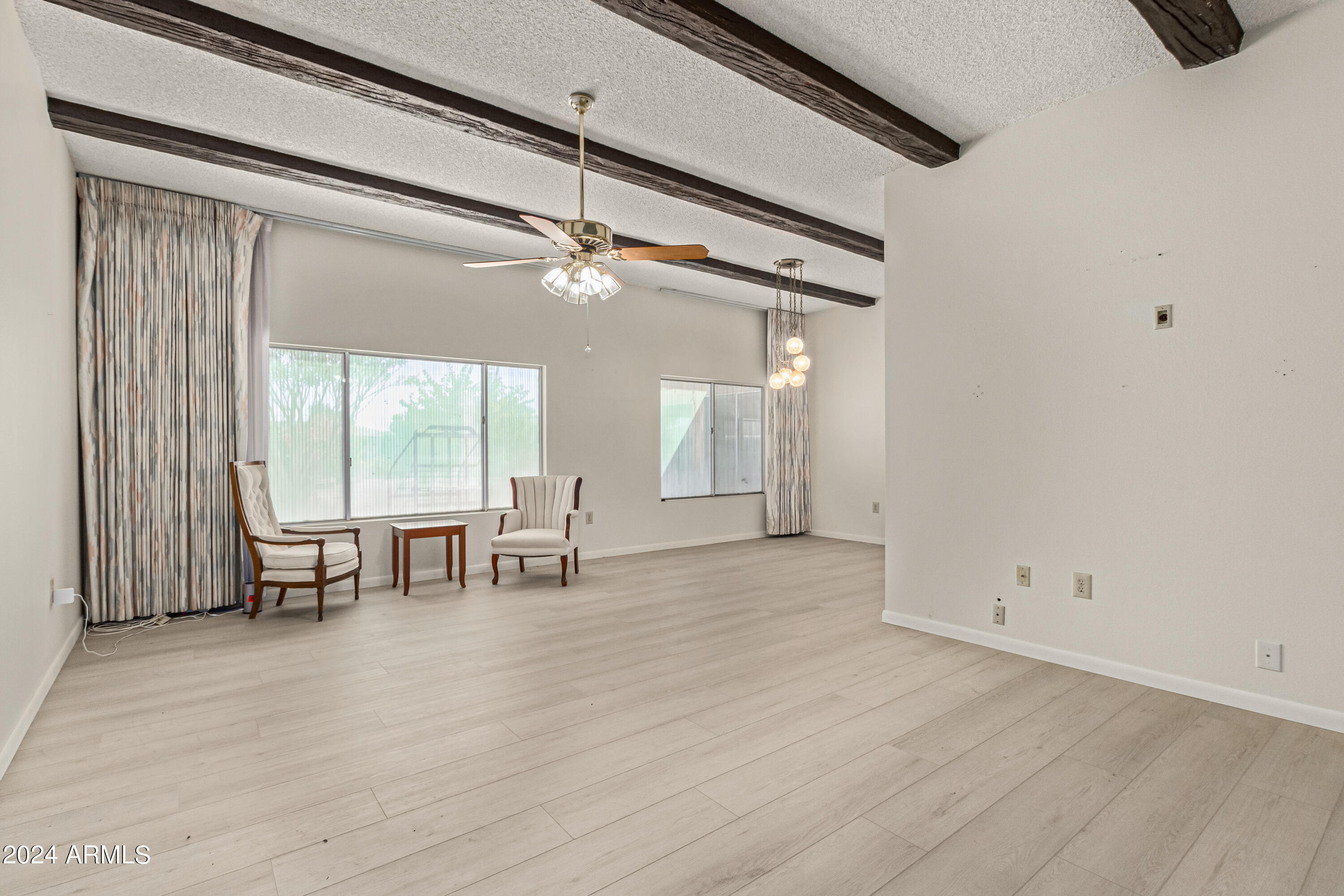 9526 W CEDAR HILL Circle