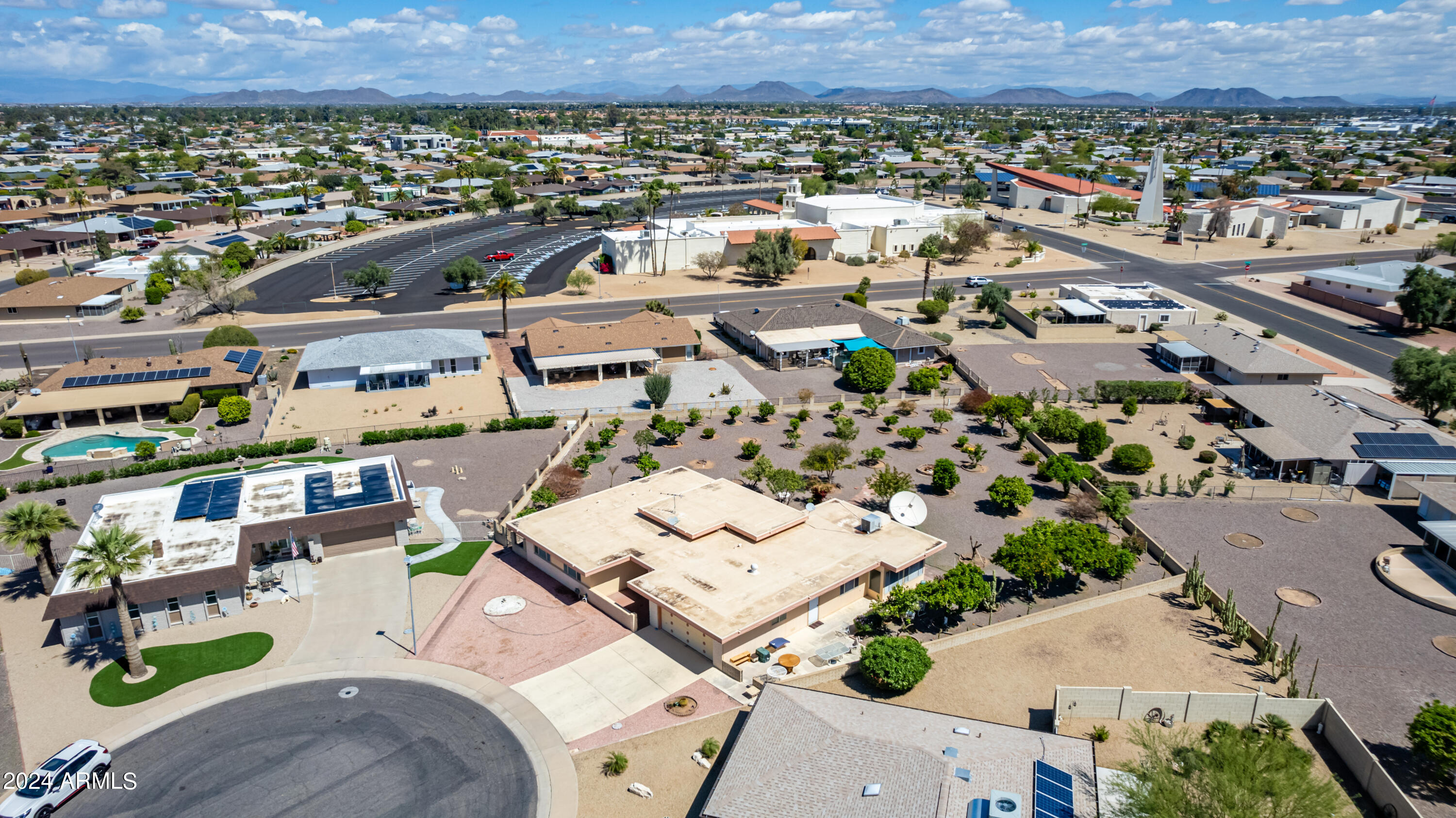 9526 W CEDAR HILL Circle