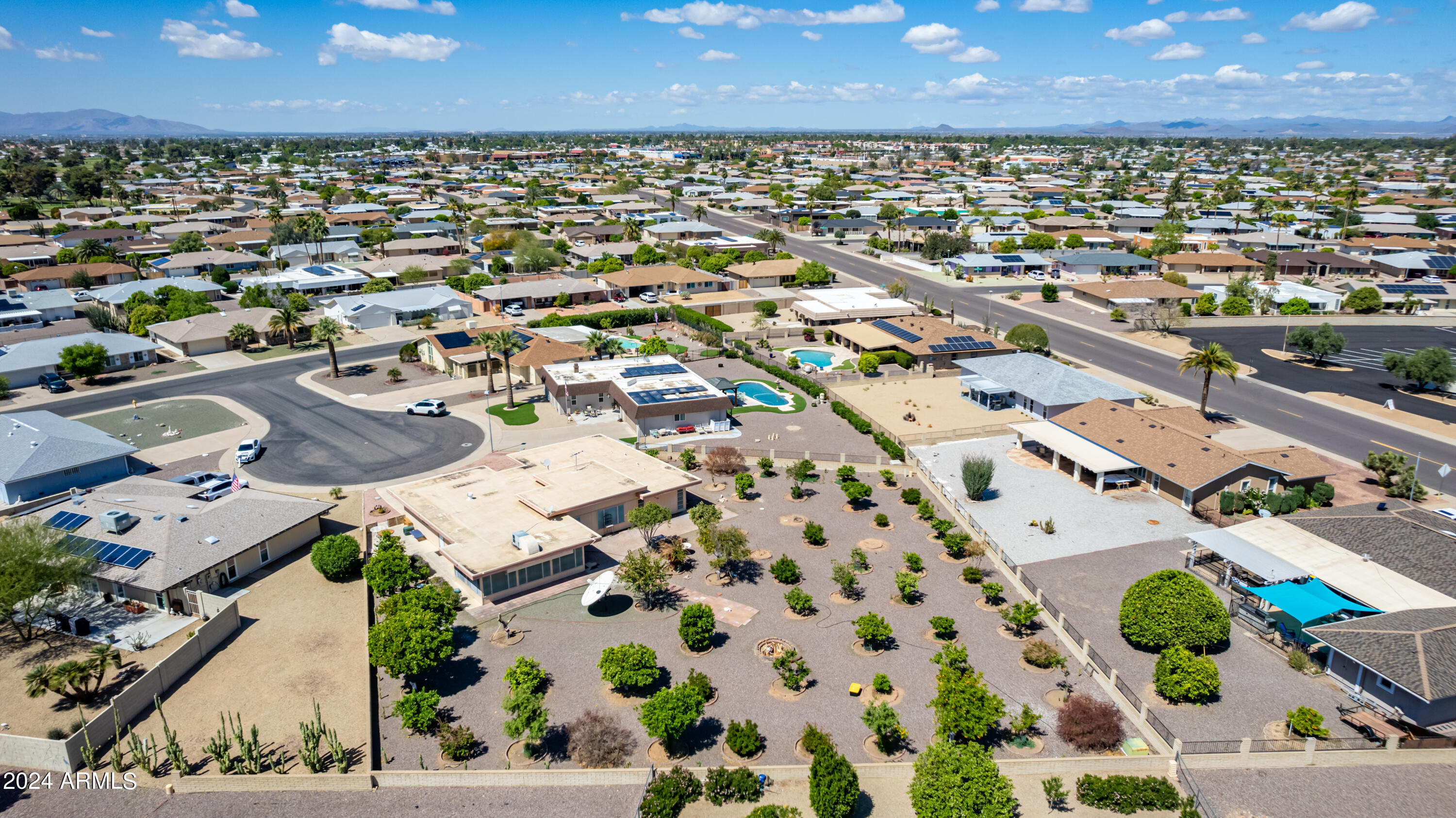 9526 W CEDAR HILL Circle