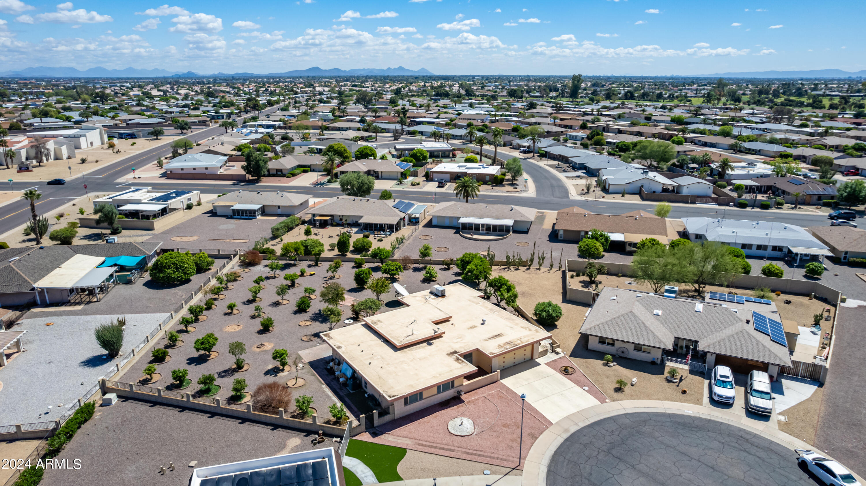 9526 W CEDAR HILL Circle