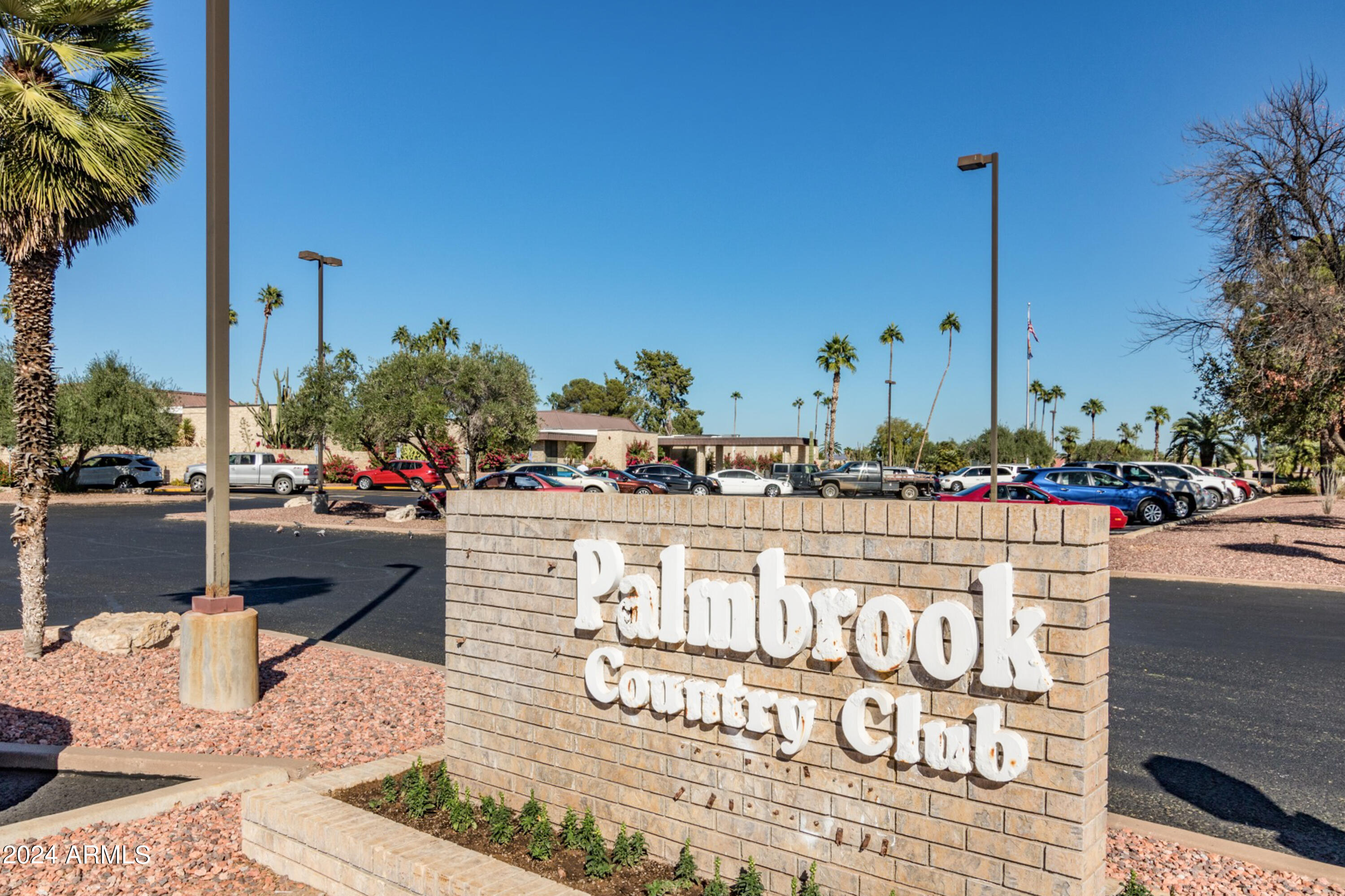 9526 W CEDAR HILL Circle