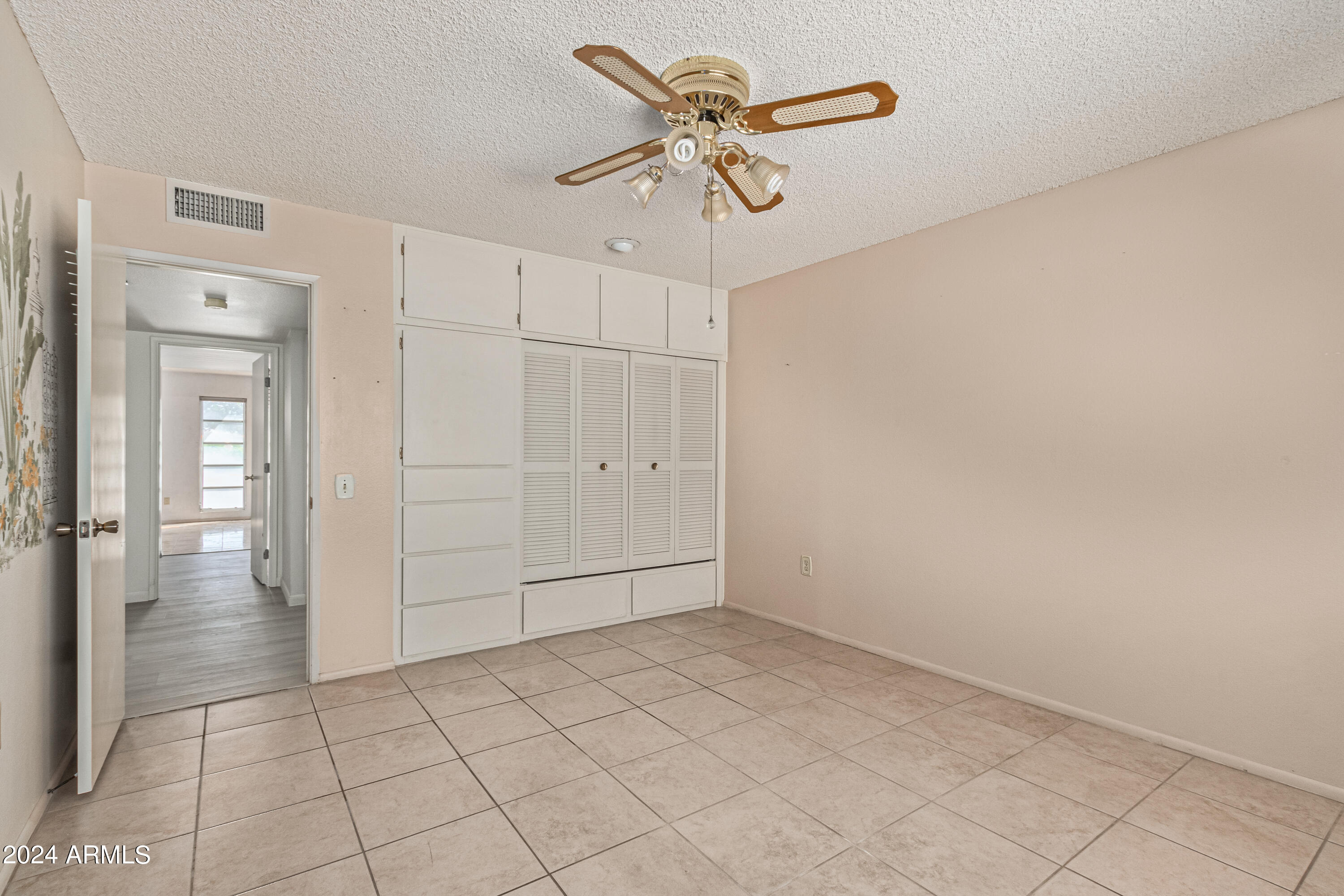 9526 W CEDAR HILL Circle