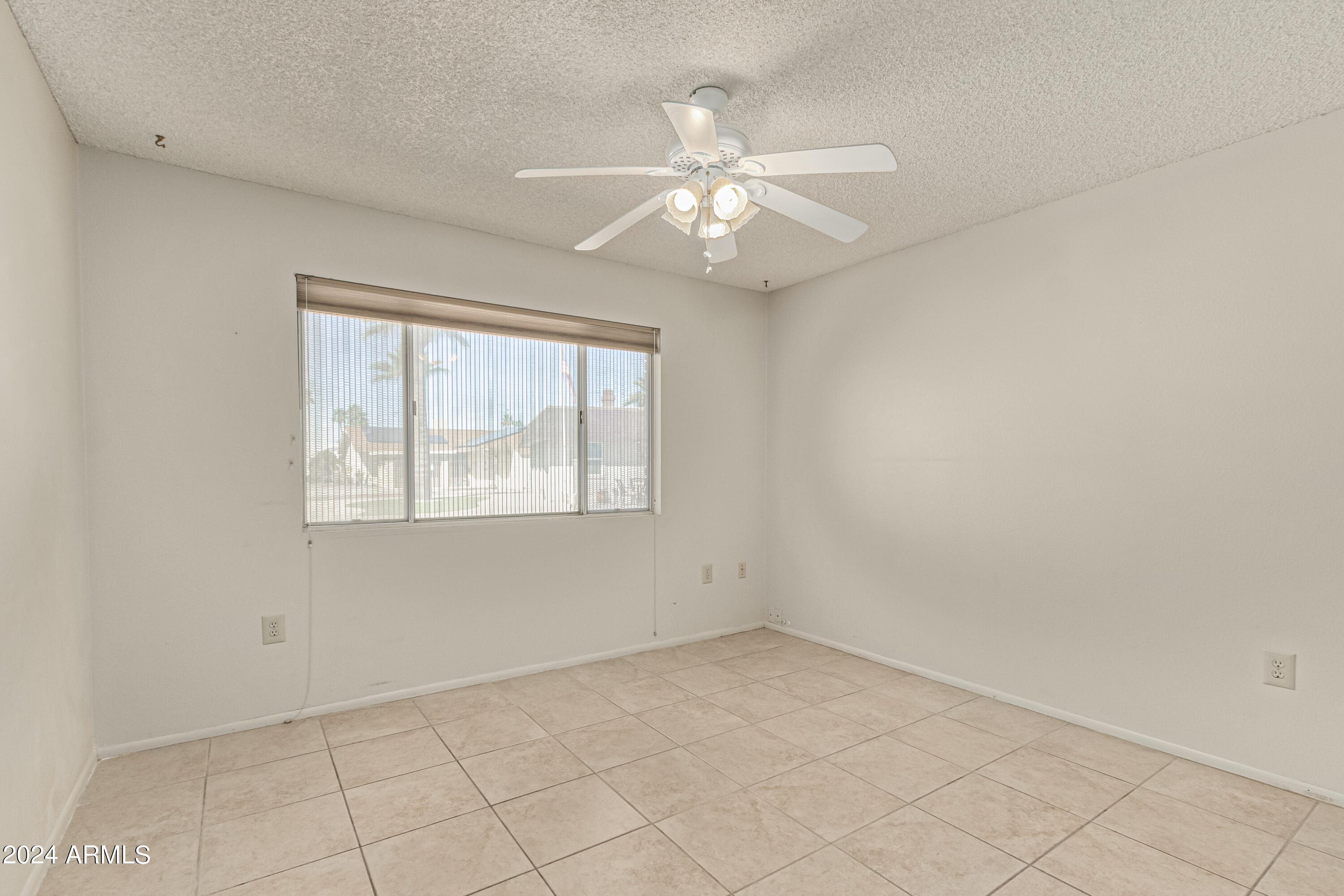 9526 W CEDAR HILL Circle