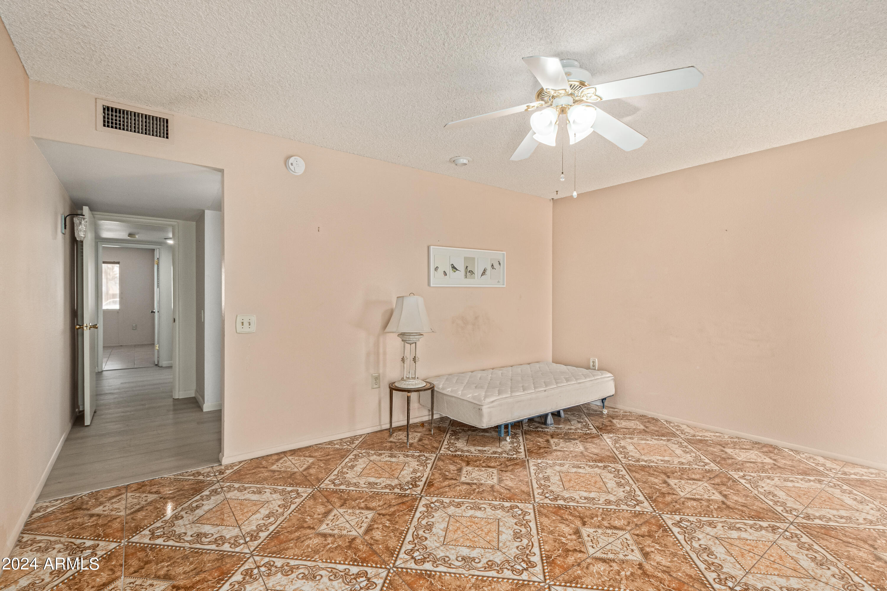 9526 W CEDAR HILL Circle