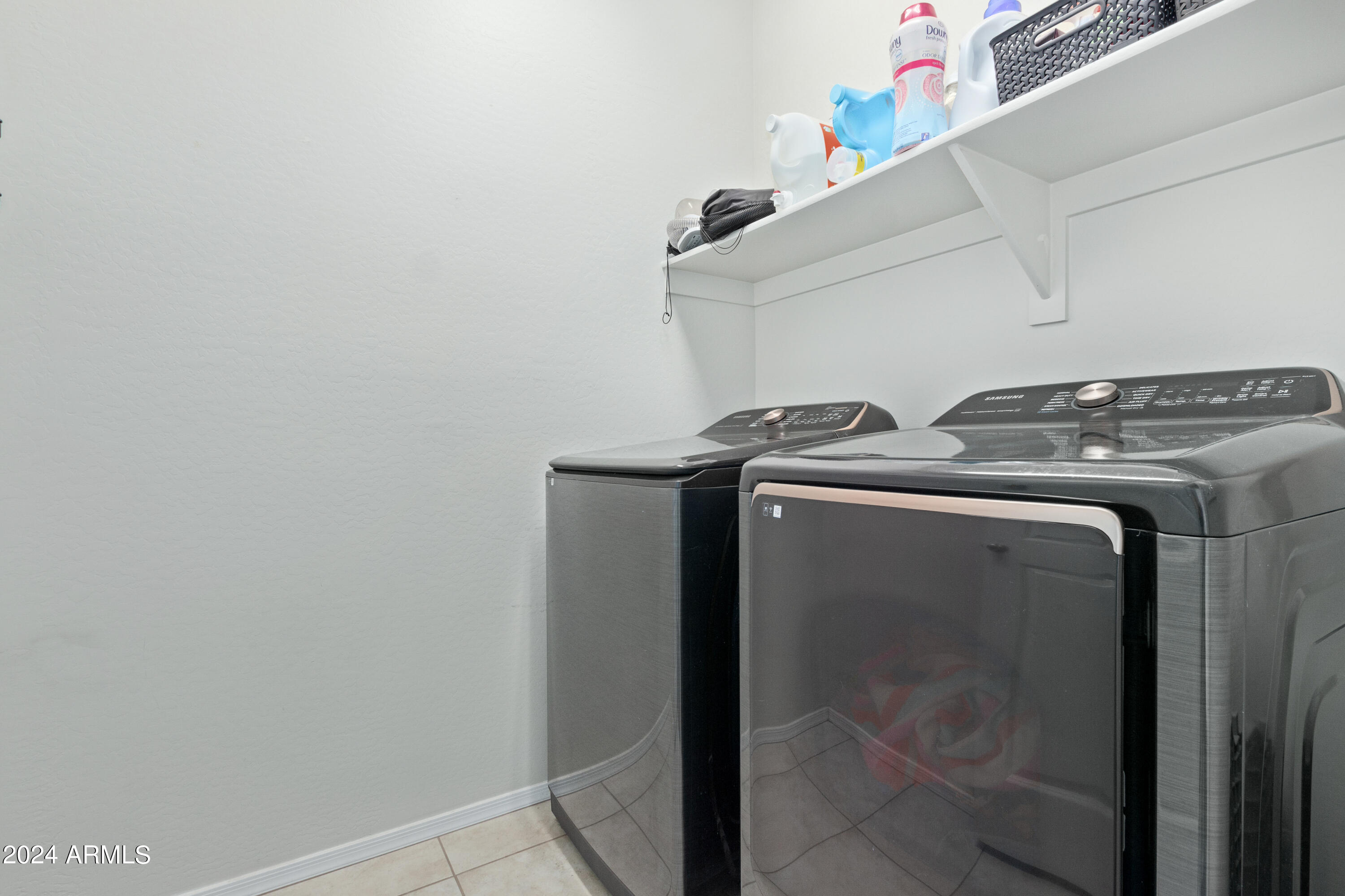 25348 W CARSON Drive