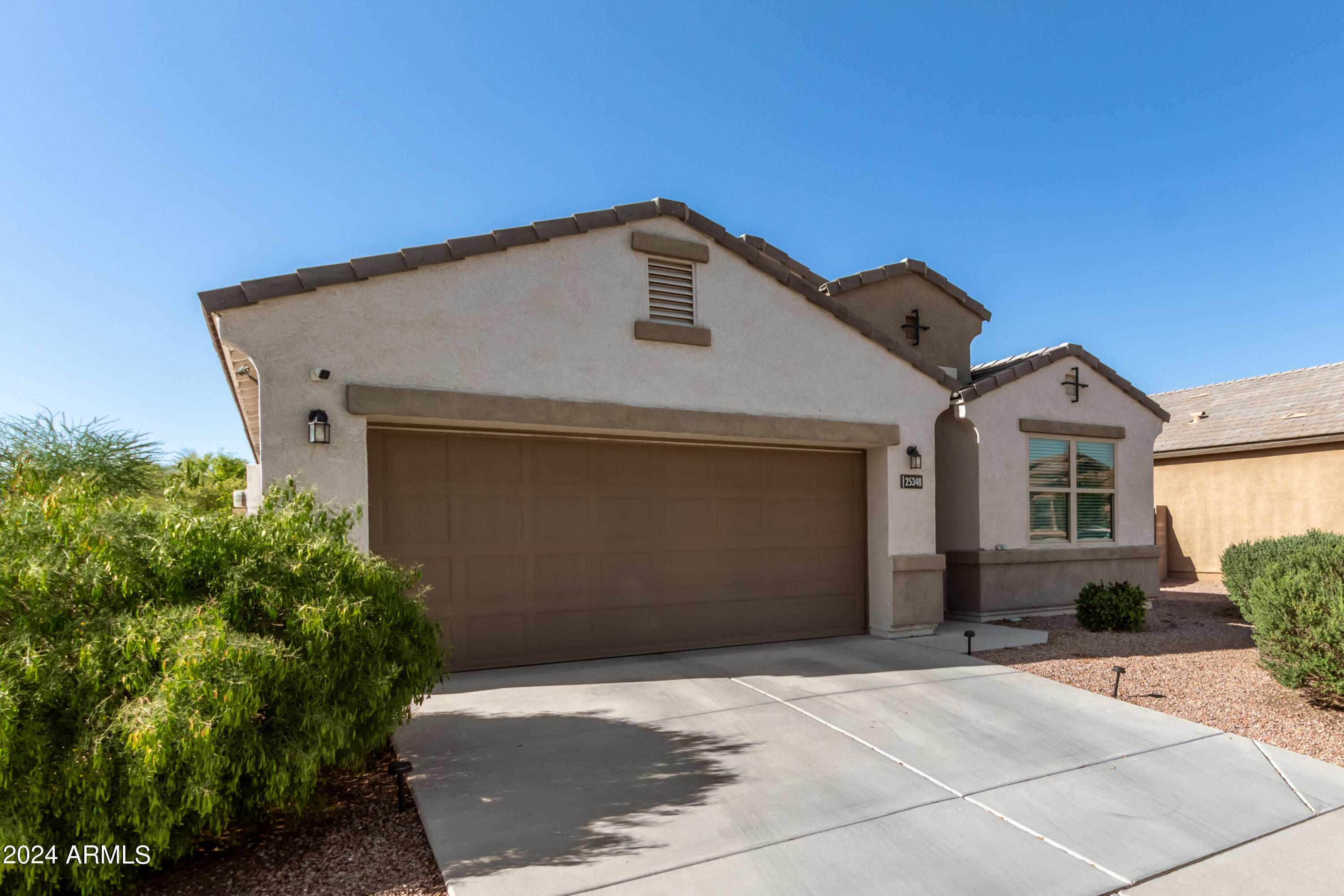 25348 W CARSON Drive