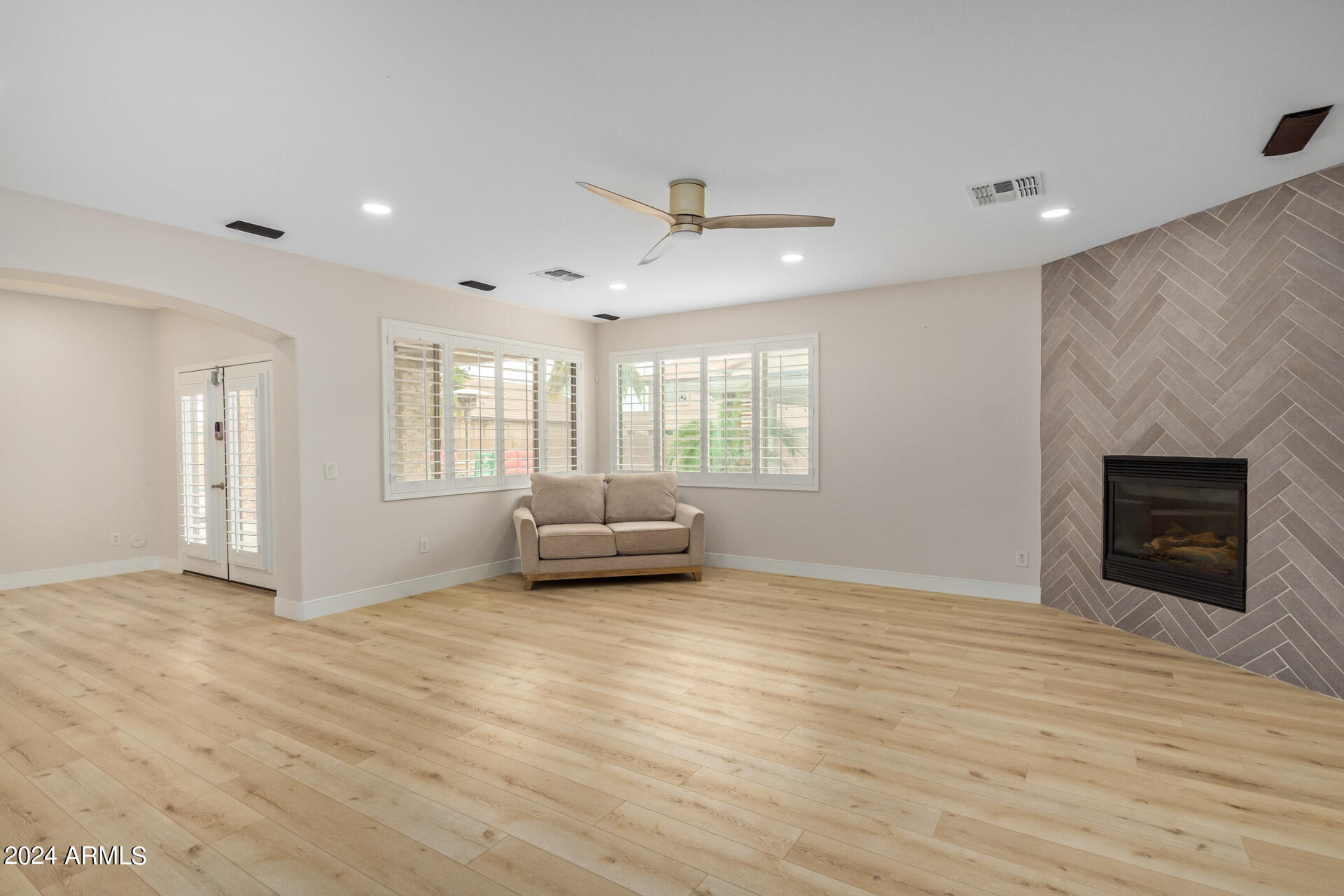 41122 W HOPPER Drive