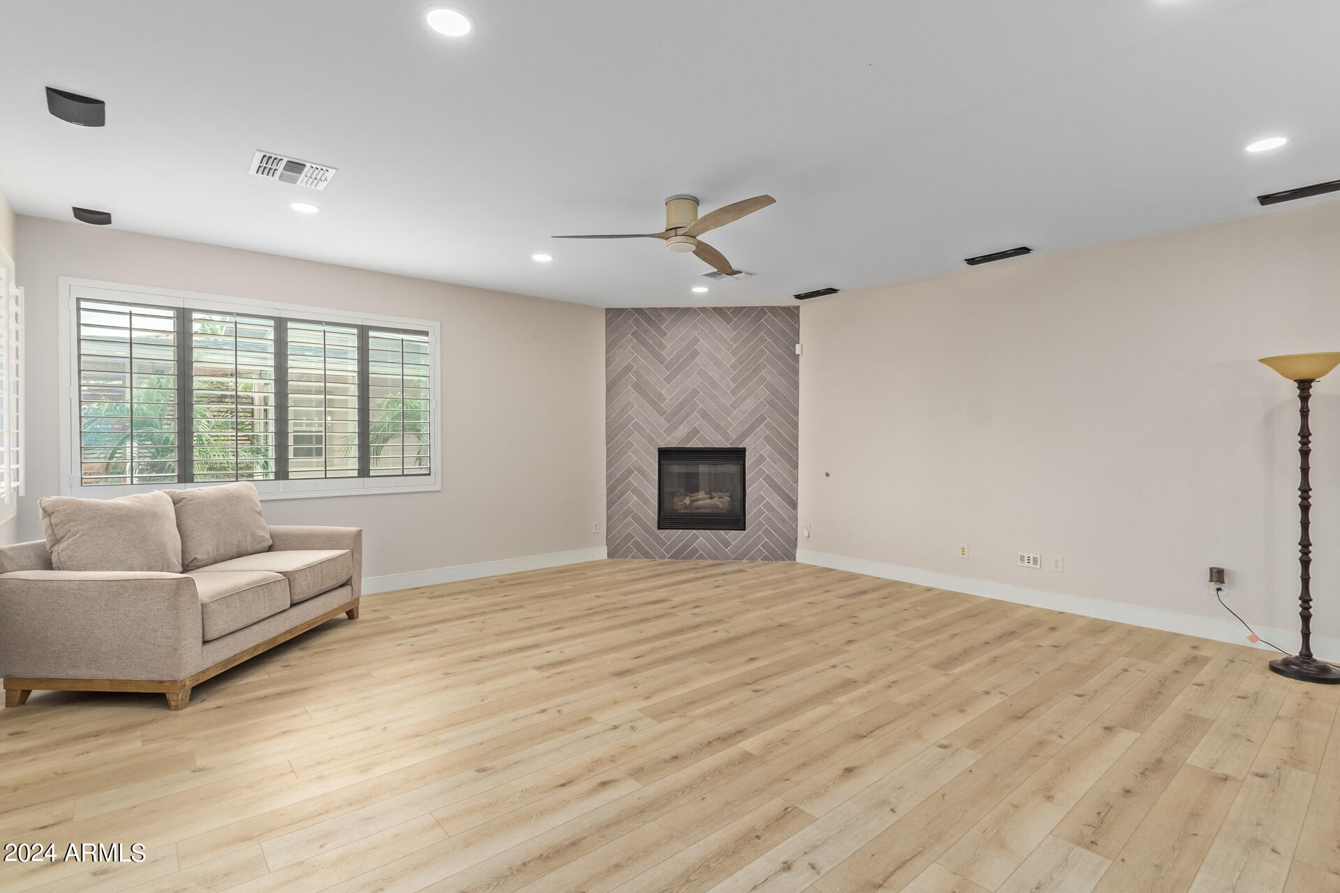 41122 W HOPPER Drive