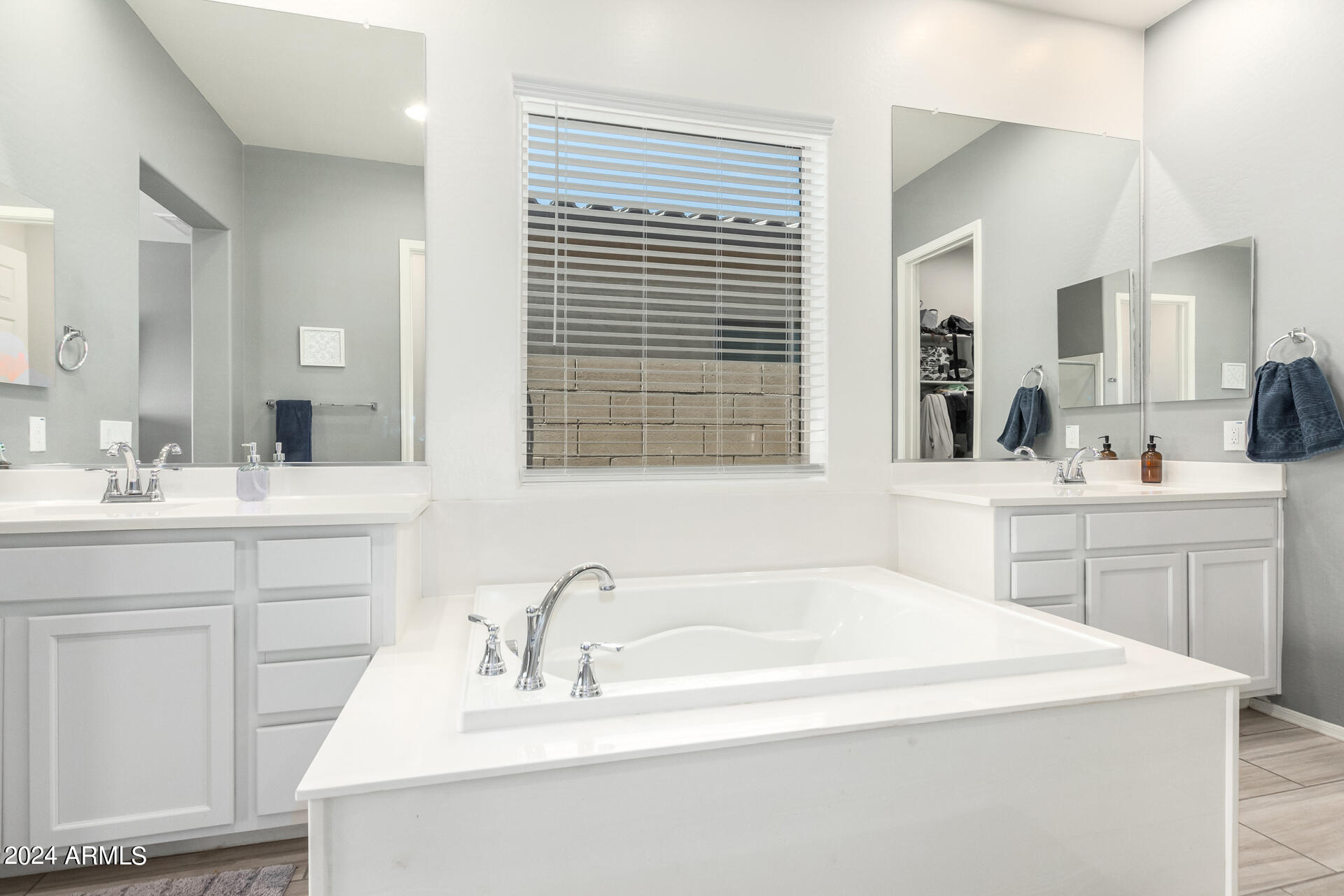 23131 E VIA DEL SOL --