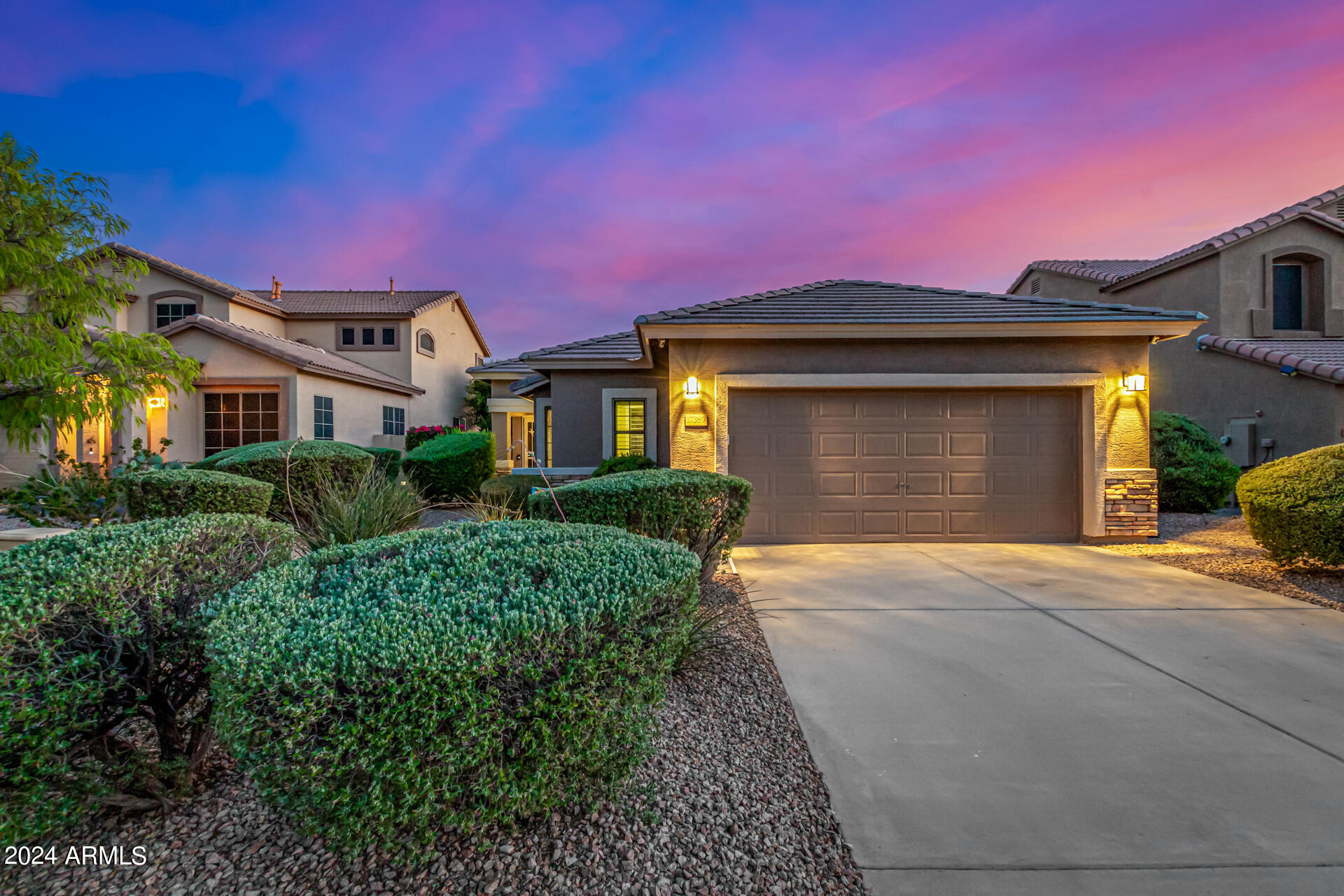 17389 W COYOTE TRAIL Drive