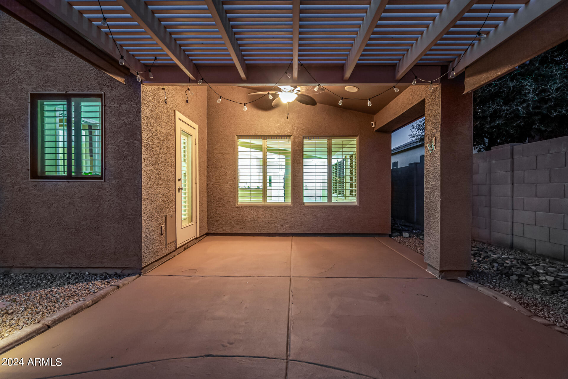 17389 W COYOTE TRAIL Drive