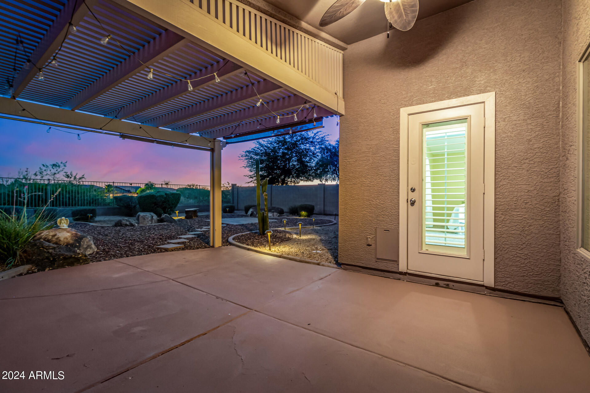 17389 W COYOTE TRAIL Drive