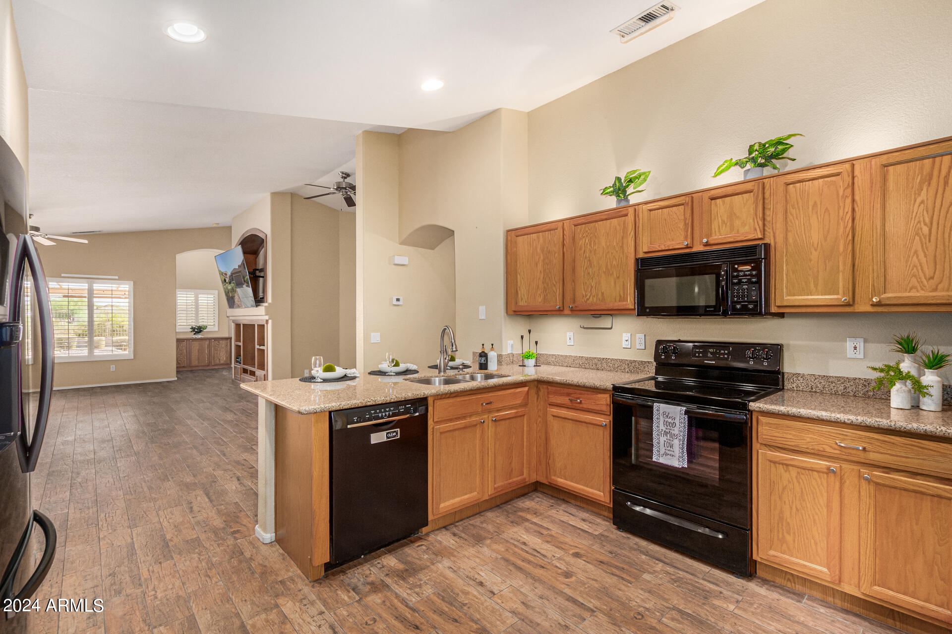 17389 W COYOTE TRAIL Drive