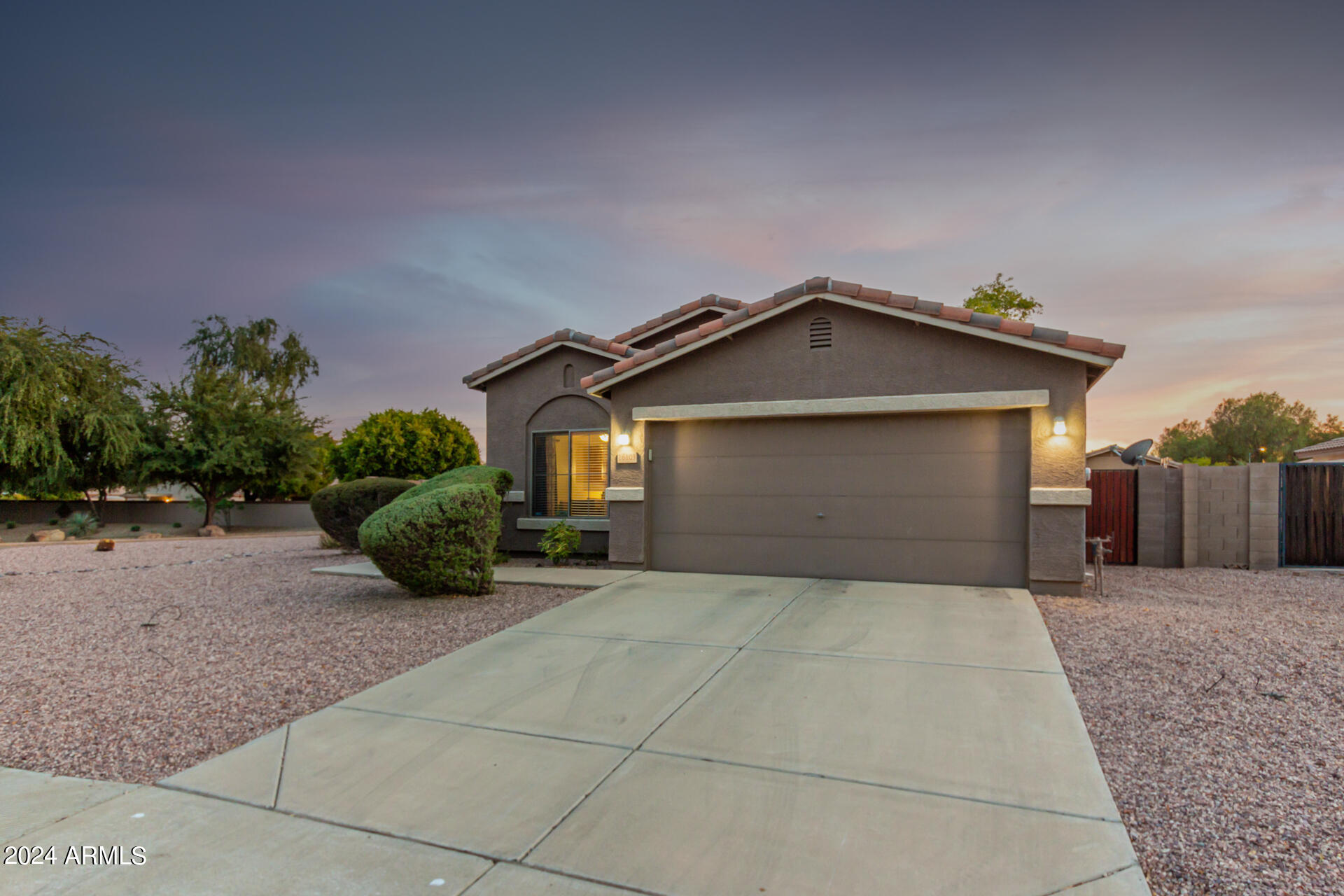 16103 W REDFIELD Road