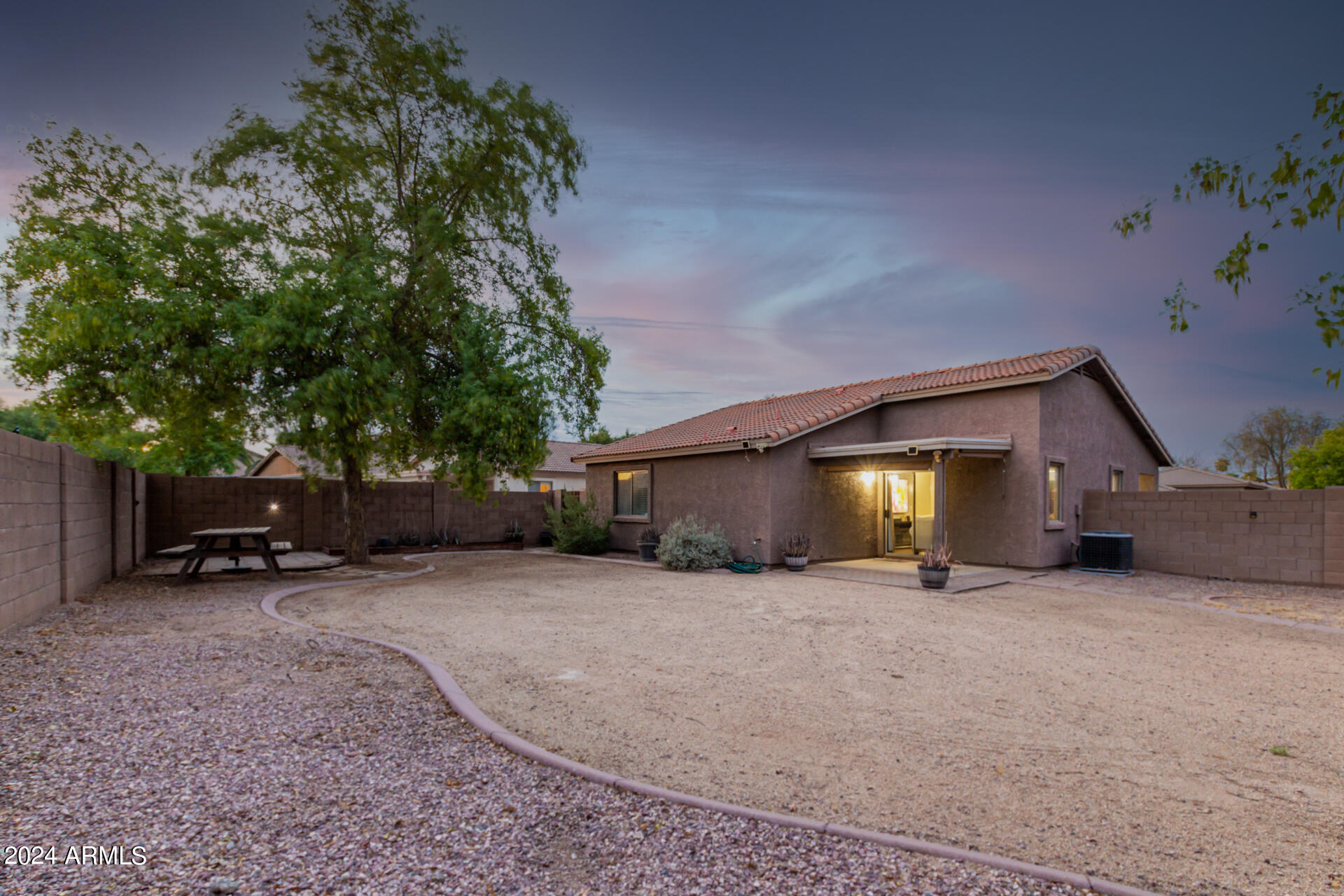 16103 W REDFIELD Road