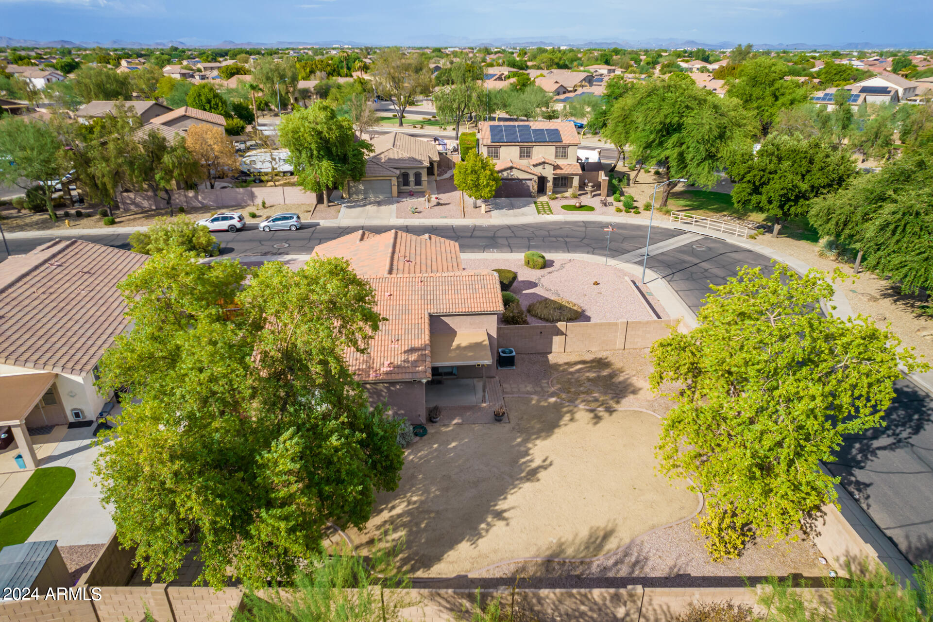 16103 W REDFIELD Road