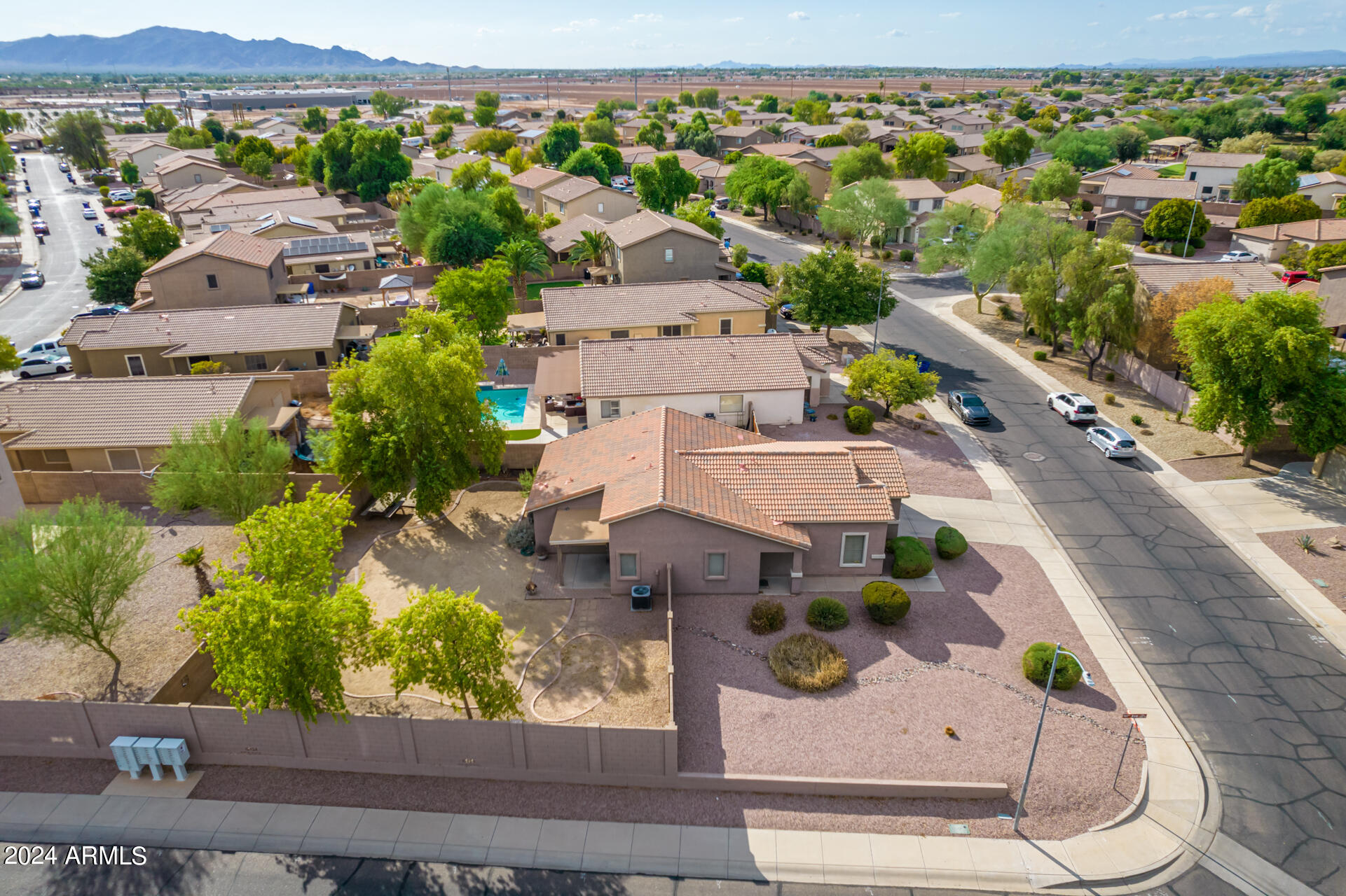 16103 W REDFIELD Road