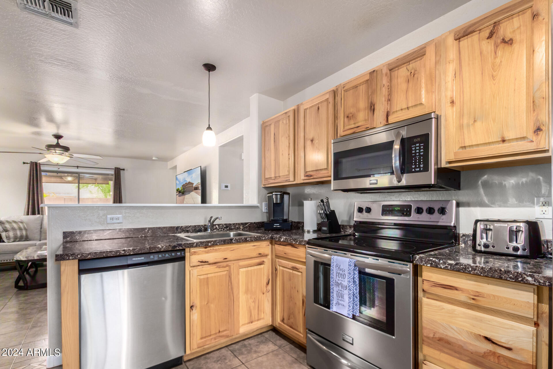 16103 W REDFIELD Road