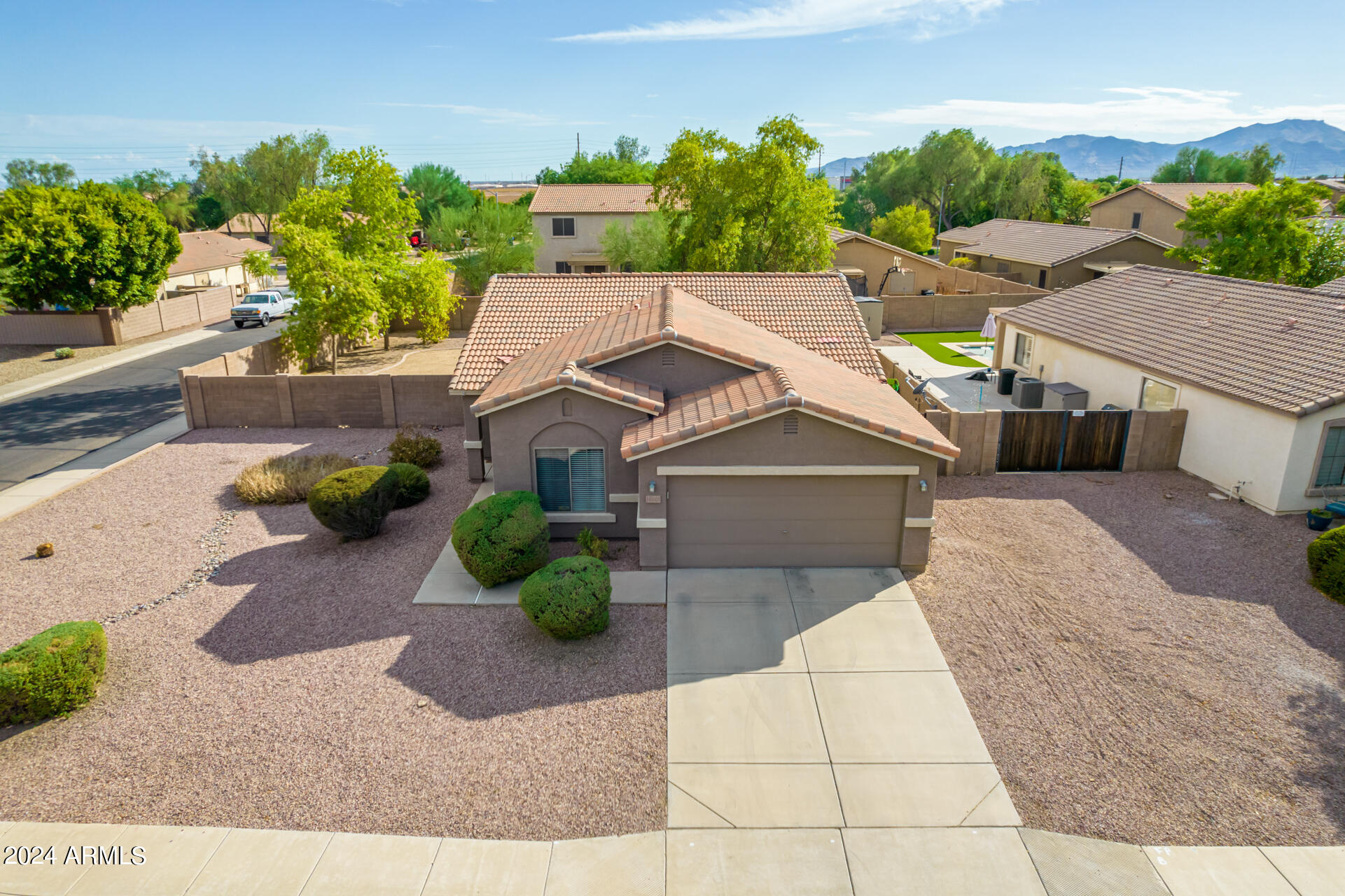 16103 W REDFIELD Road