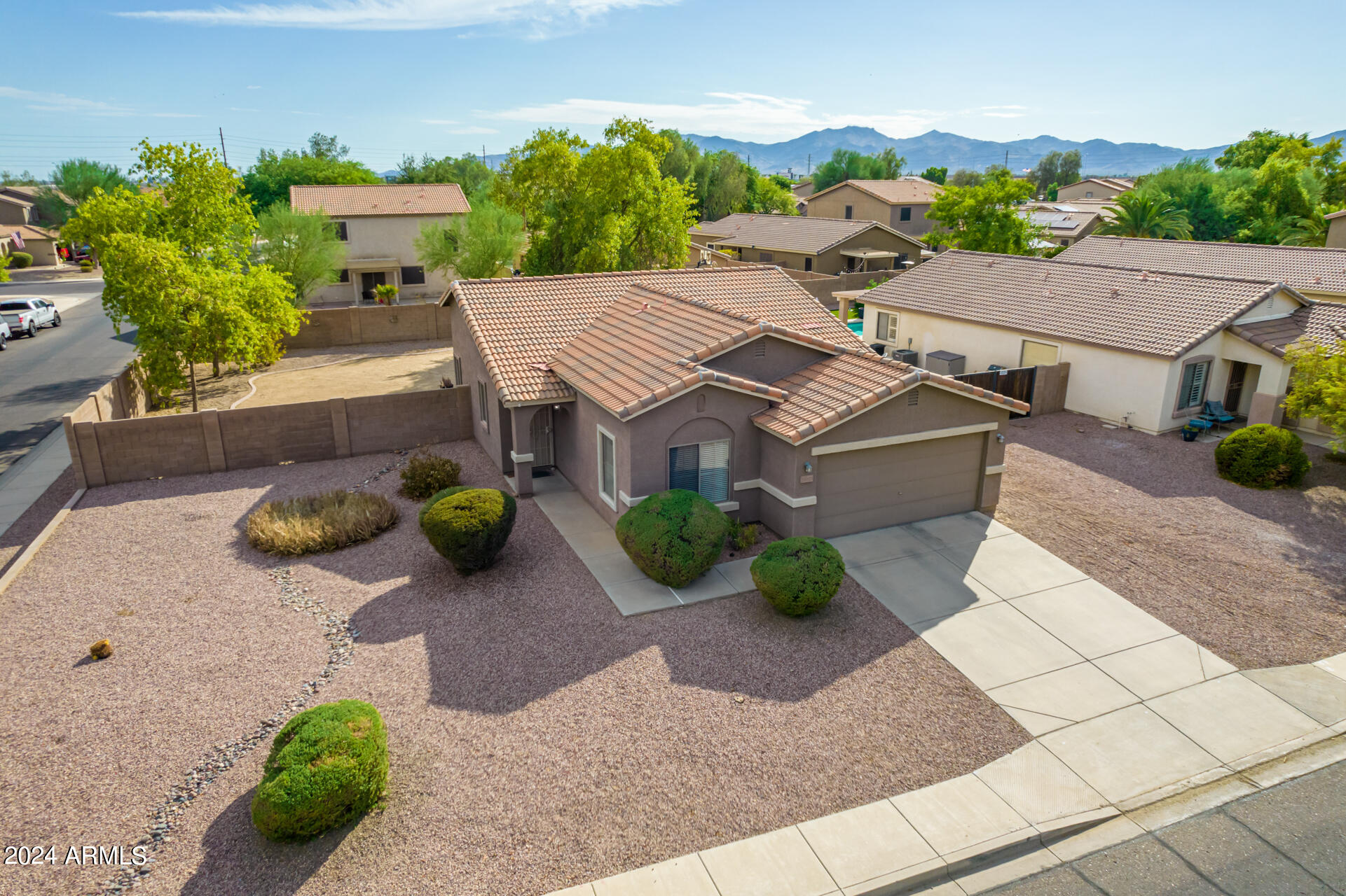 16103 W REDFIELD Road