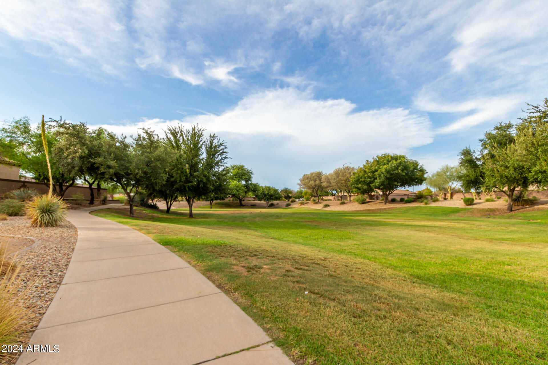 16103 W REDFIELD Road