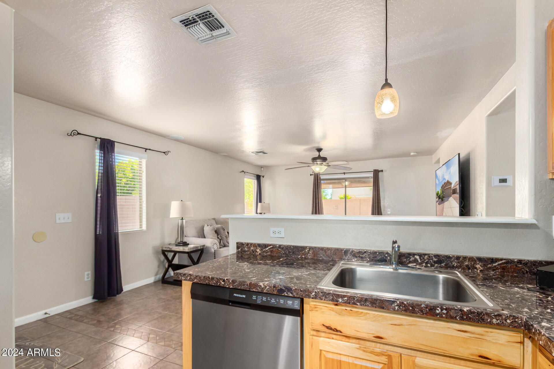 16103 W REDFIELD Road