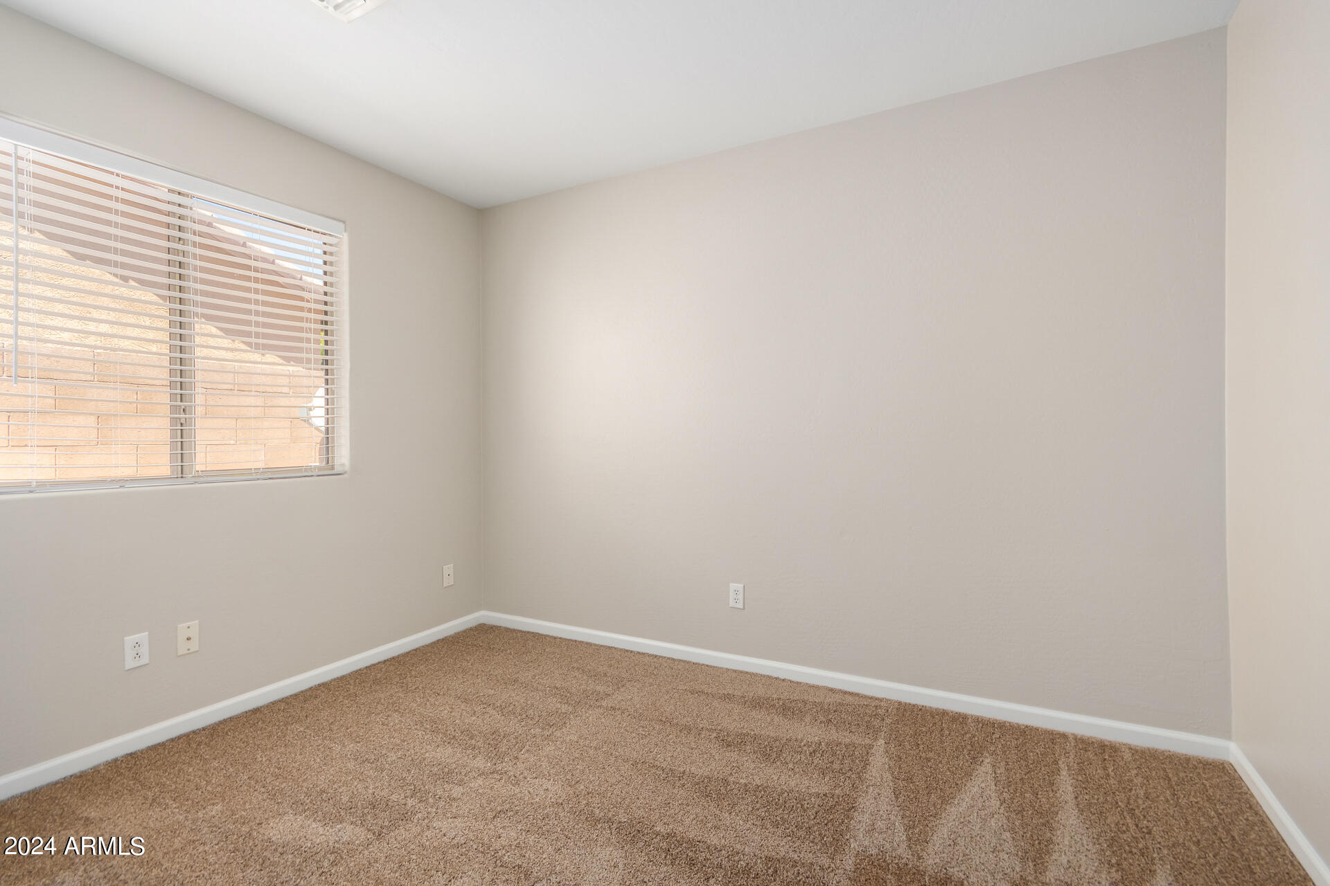 15443 W MESCAL Street